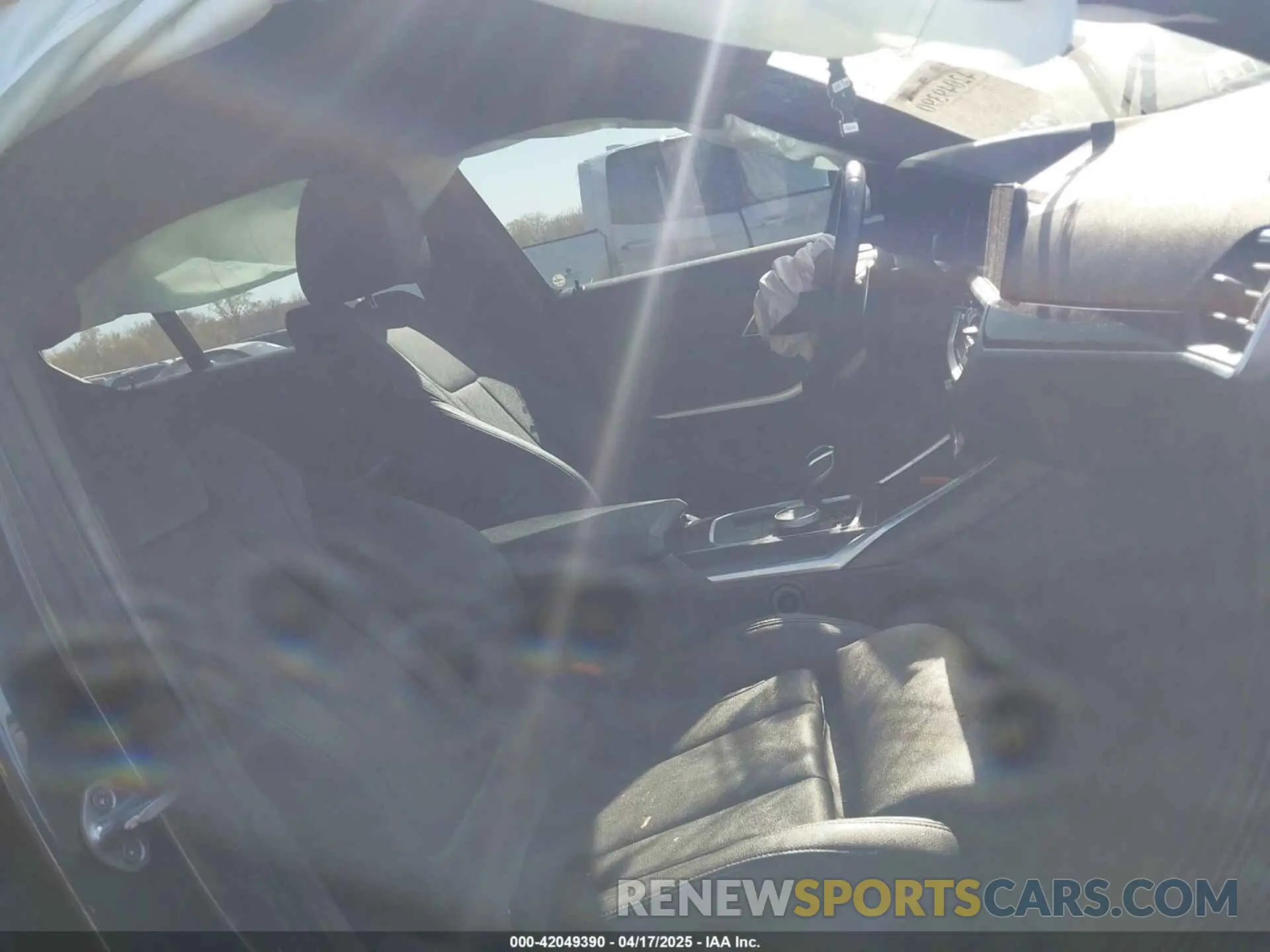 5 Photograph of a damaged car 3MW5R7J07L8B16676 BMW 330I 2020