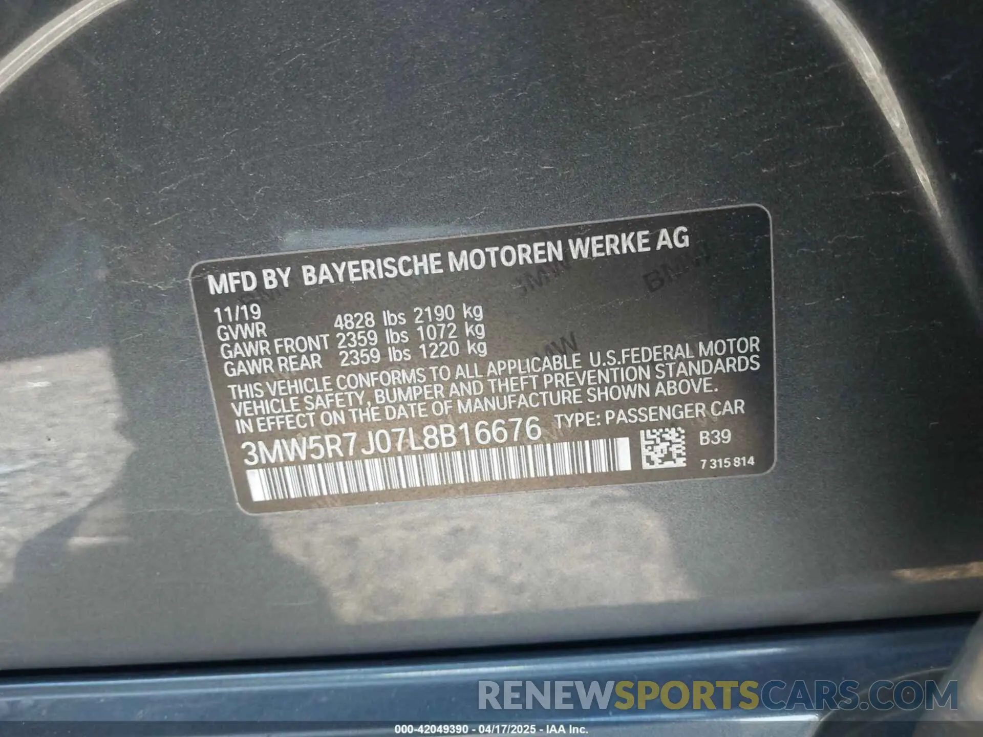 9 Photograph of a damaged car 3MW5R7J07L8B16676 BMW 330I 2020