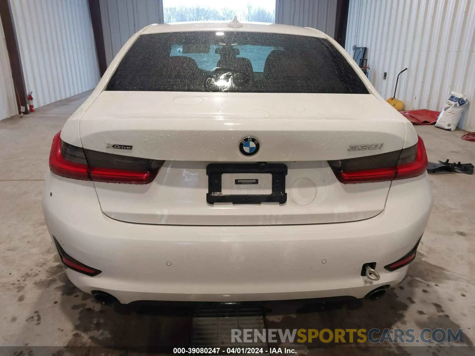17 Photograph of a damaged car 3MW5R7J08L8B17657 BMW 330I 2020