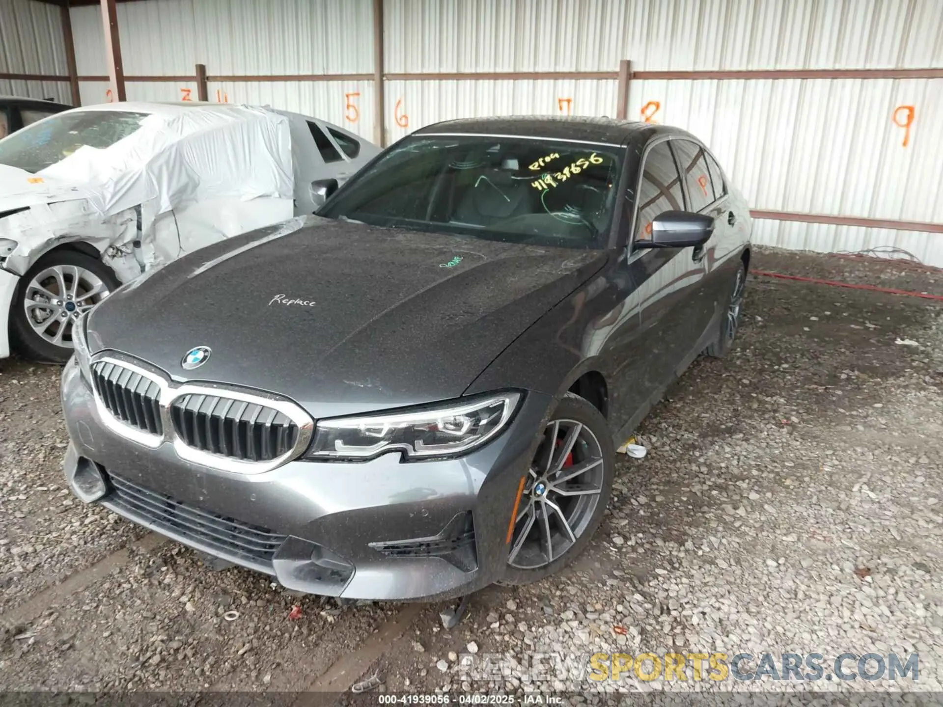 19 Photograph of a damaged car 3MW5R7J09L8B05601 BMW 330I 2020