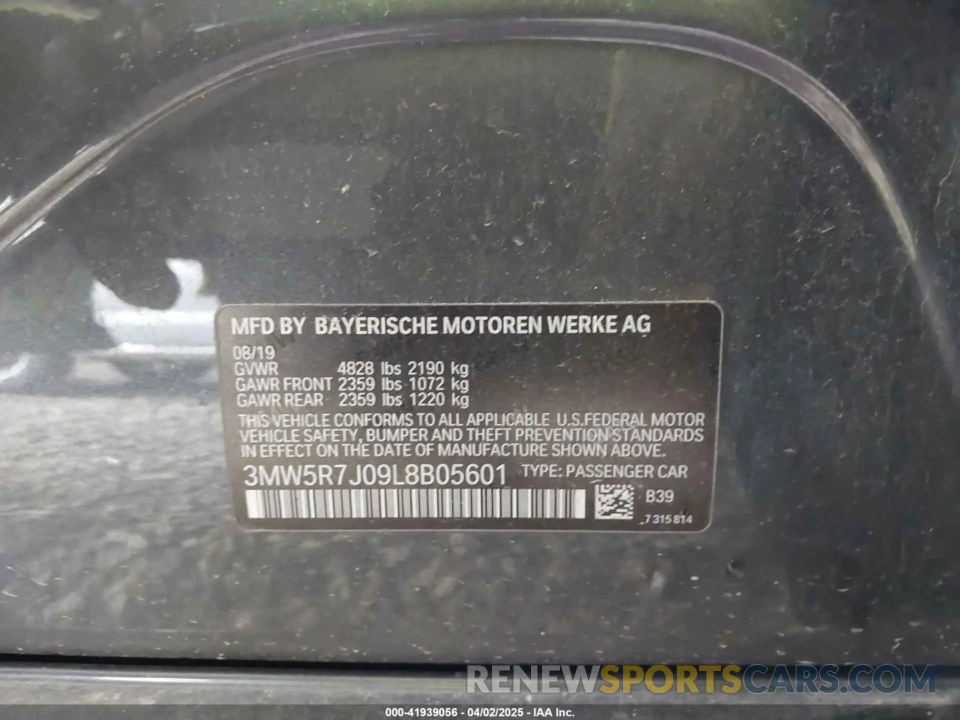 9 Photograph of a damaged car 3MW5R7J09L8B05601 BMW 330I 2020