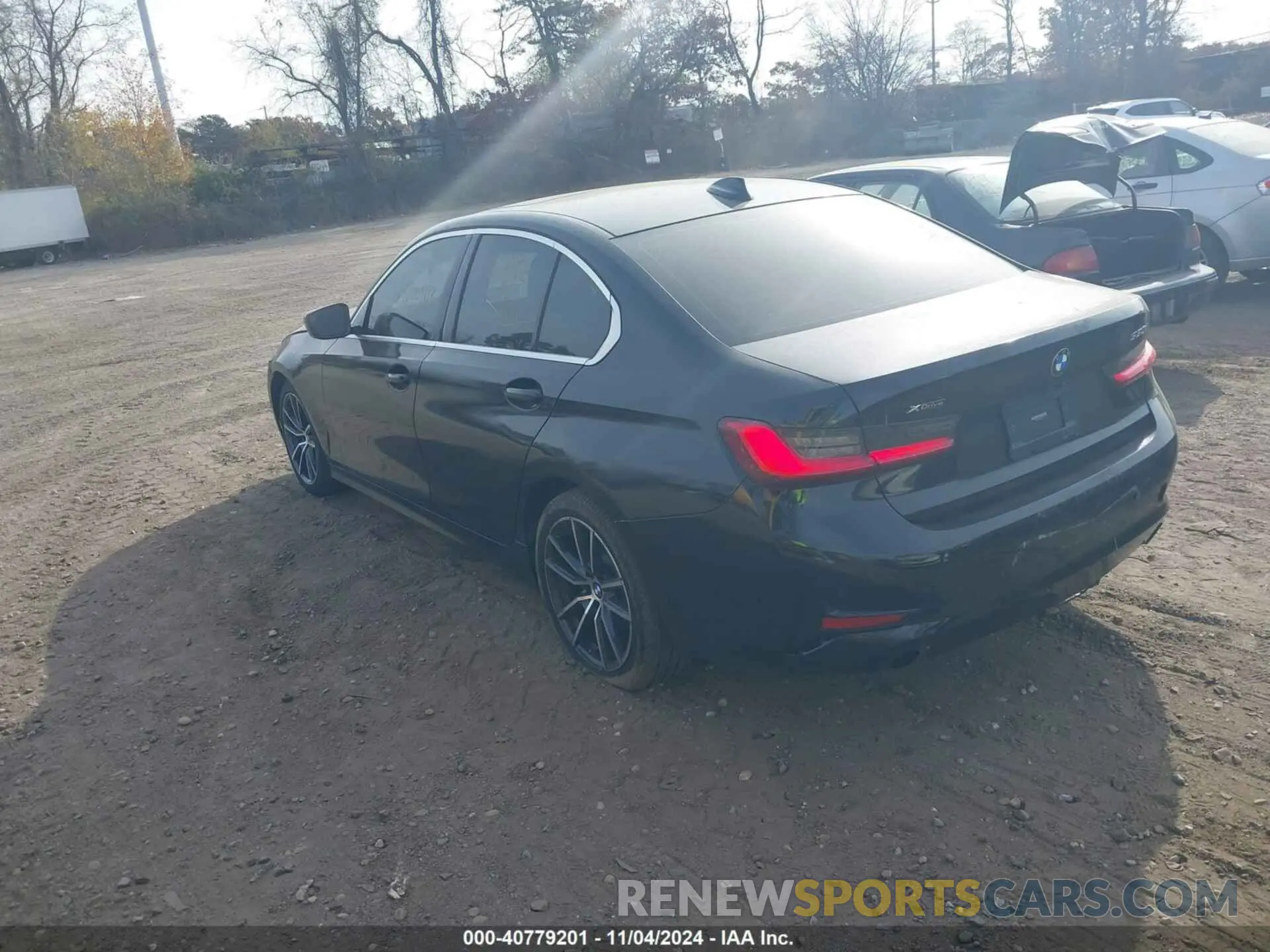 3 Photograph of a damaged car 3MW5R7J09L8B25198 BMW 330I 2020