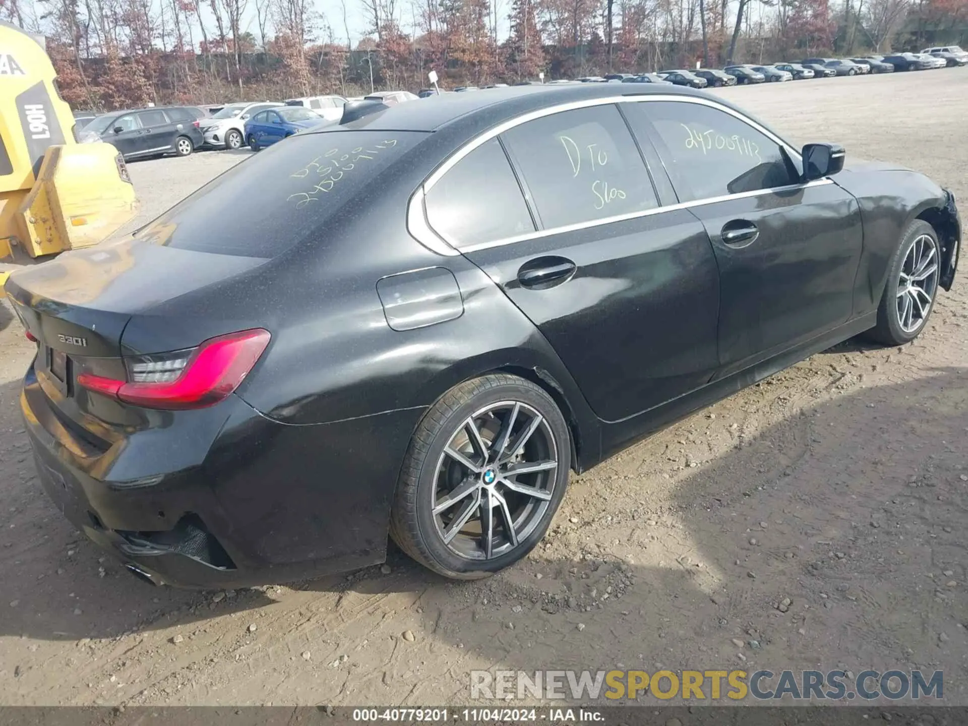 4 Photograph of a damaged car 3MW5R7J09L8B25198 BMW 330I 2020