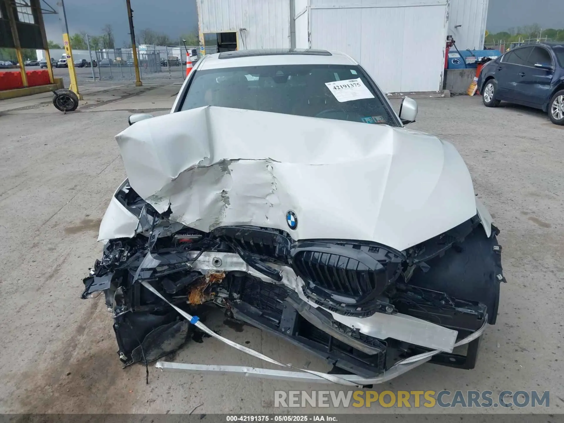 12 Photograph of a damaged car 3MW5R7J09L8B30823 BMW 330I 2020
