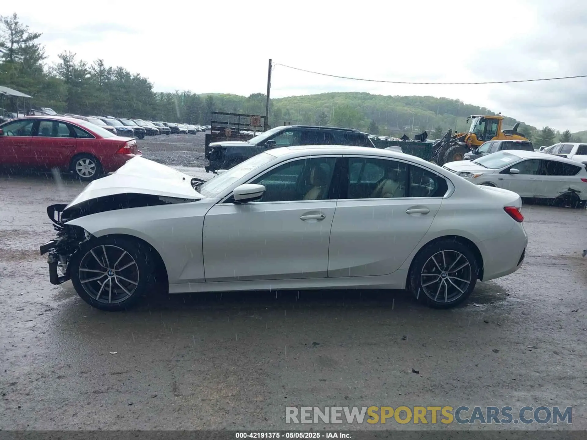 14 Photograph of a damaged car 3MW5R7J09L8B30823 BMW 330I 2020