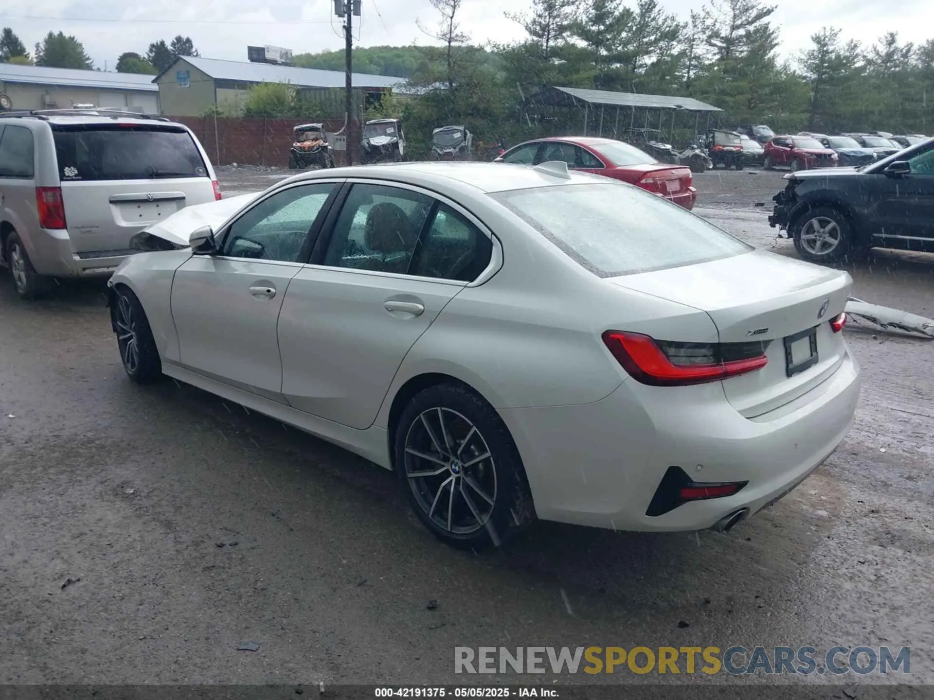 3 Photograph of a damaged car 3MW5R7J09L8B30823 BMW 330I 2020