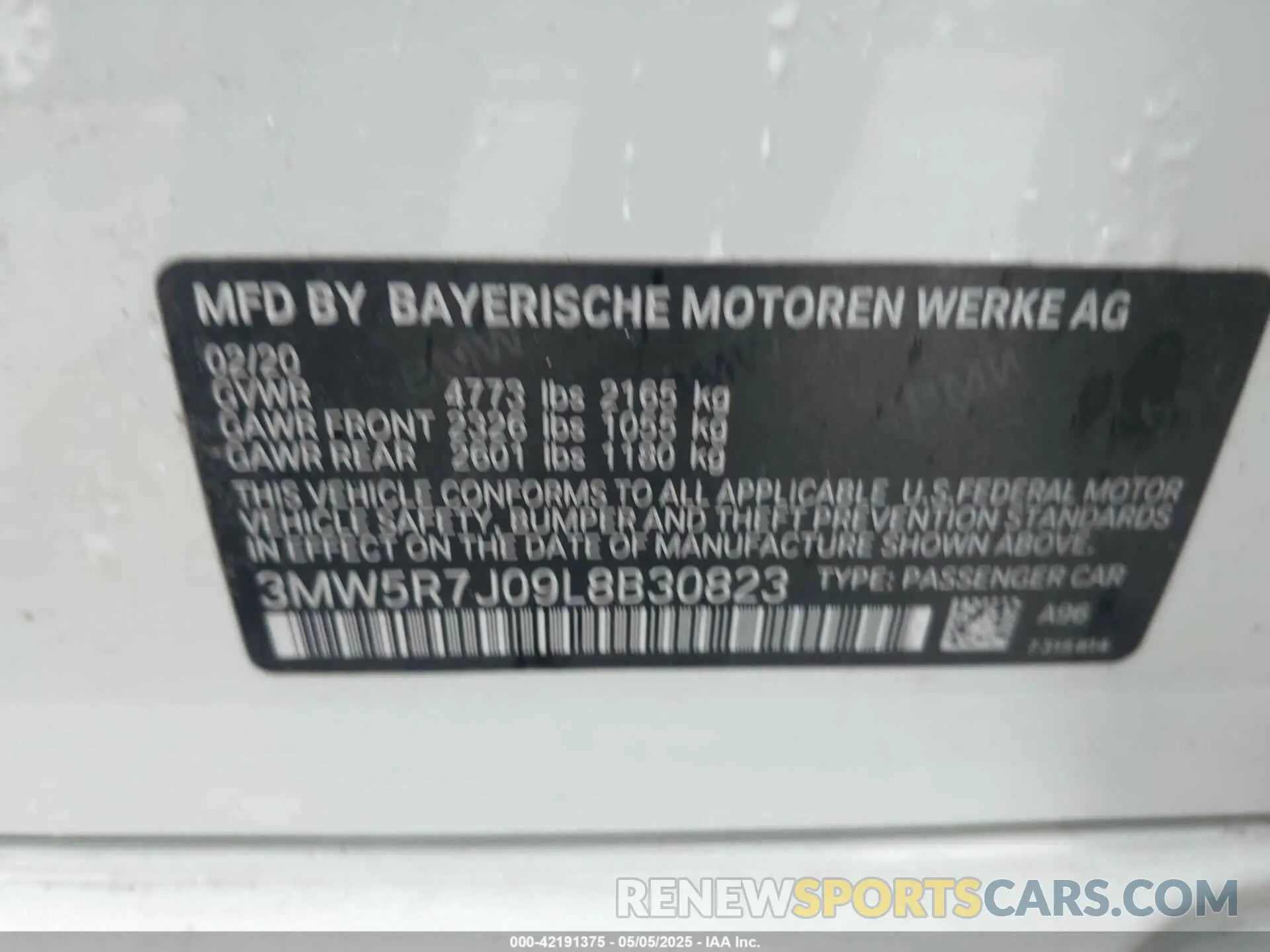 9 Photograph of a damaged car 3MW5R7J09L8B30823 BMW 330I 2020