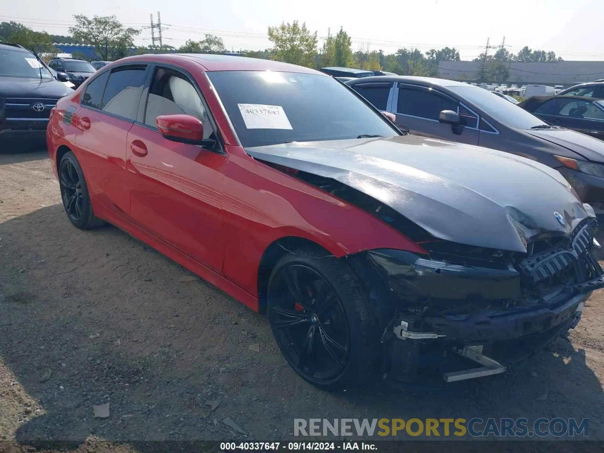 14 Photograph of a damaged car 3MW5R7J09L8B40736 BMW 330I 2020