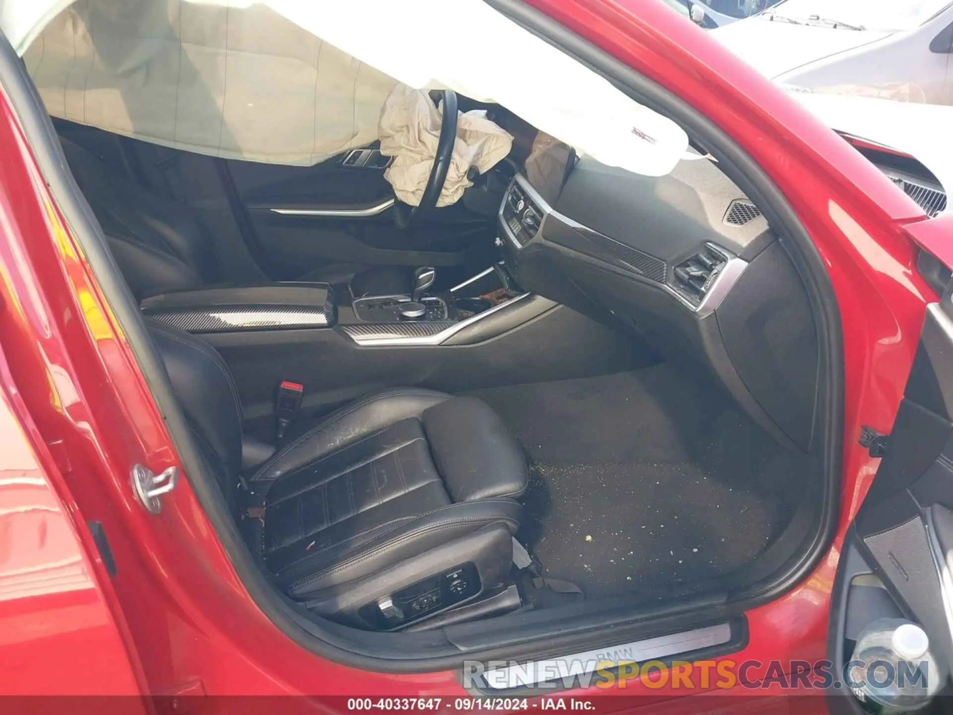 5 Photograph of a damaged car 3MW5R7J09L8B40736 BMW 330I 2020