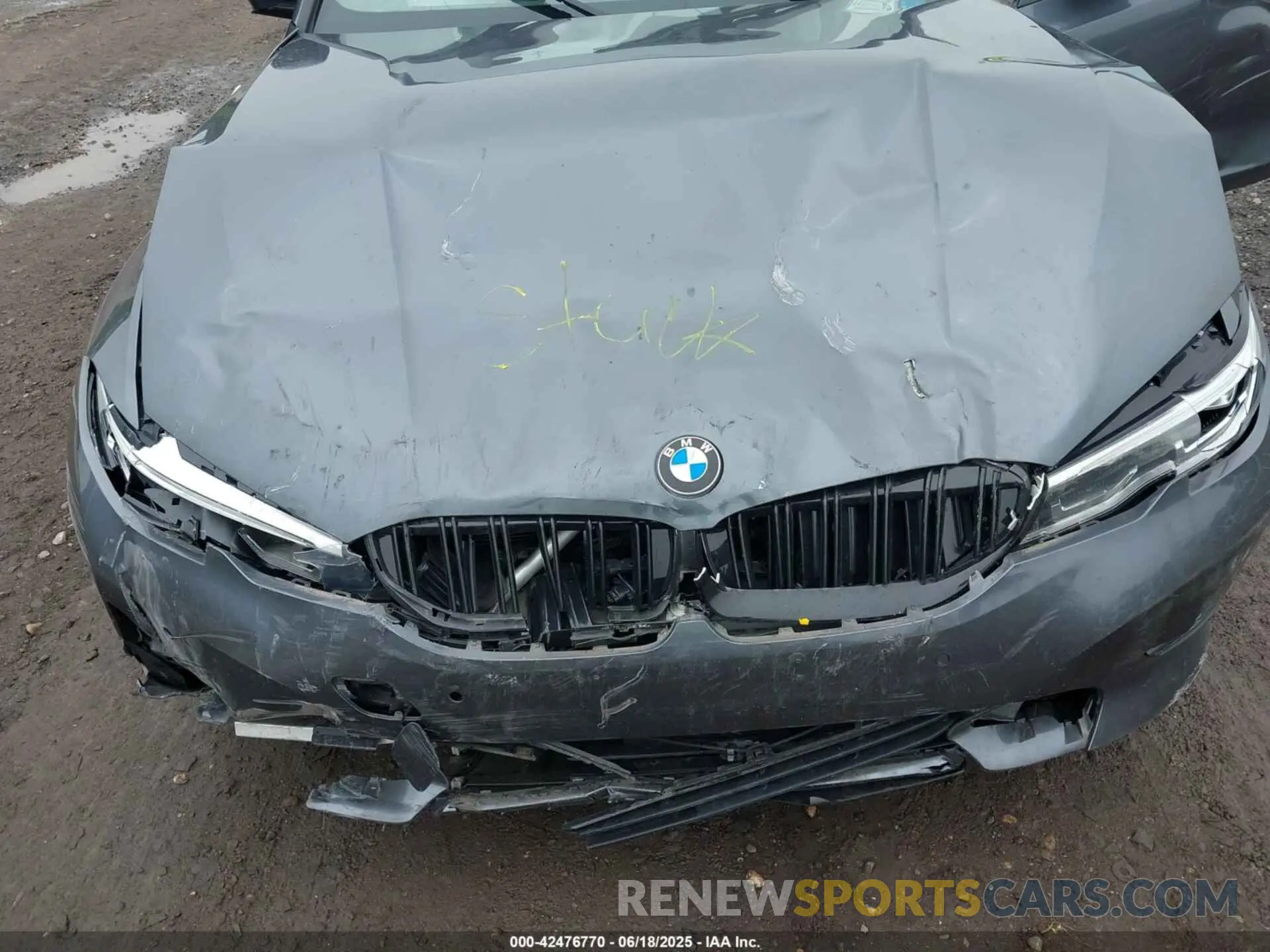 10 Photograph of a damaged car 3MW5R7J0XL8B33178 BMW 330I 2020