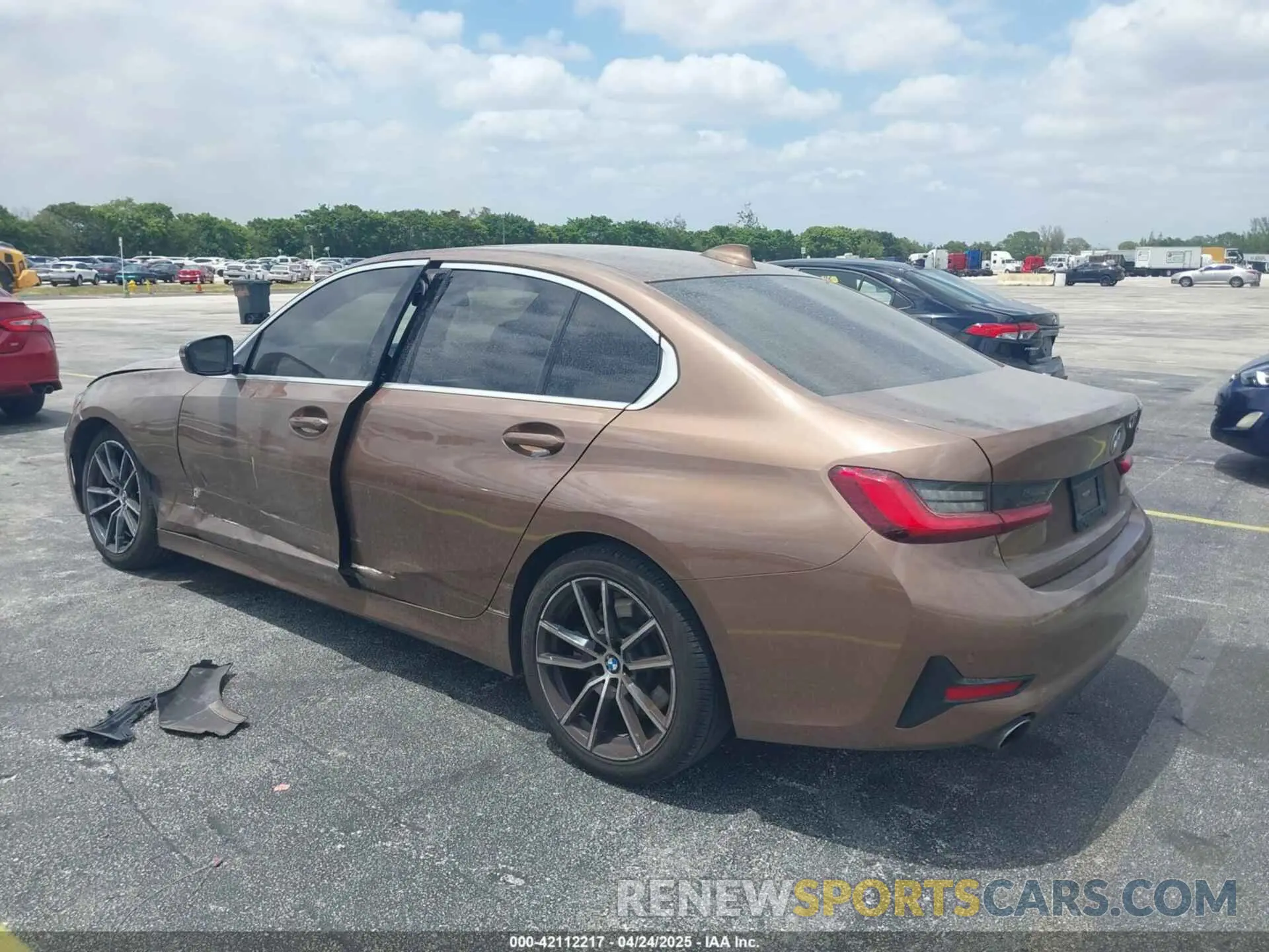 3 Photograph of a damaged car WBA5R1C05LFH82648 BMW 330I 2020