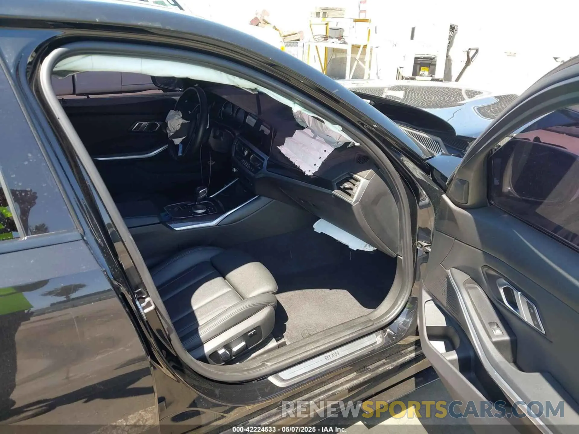 5 Photograph of a damaged car WBA5R1C09LFH43559 BMW 330I 2020