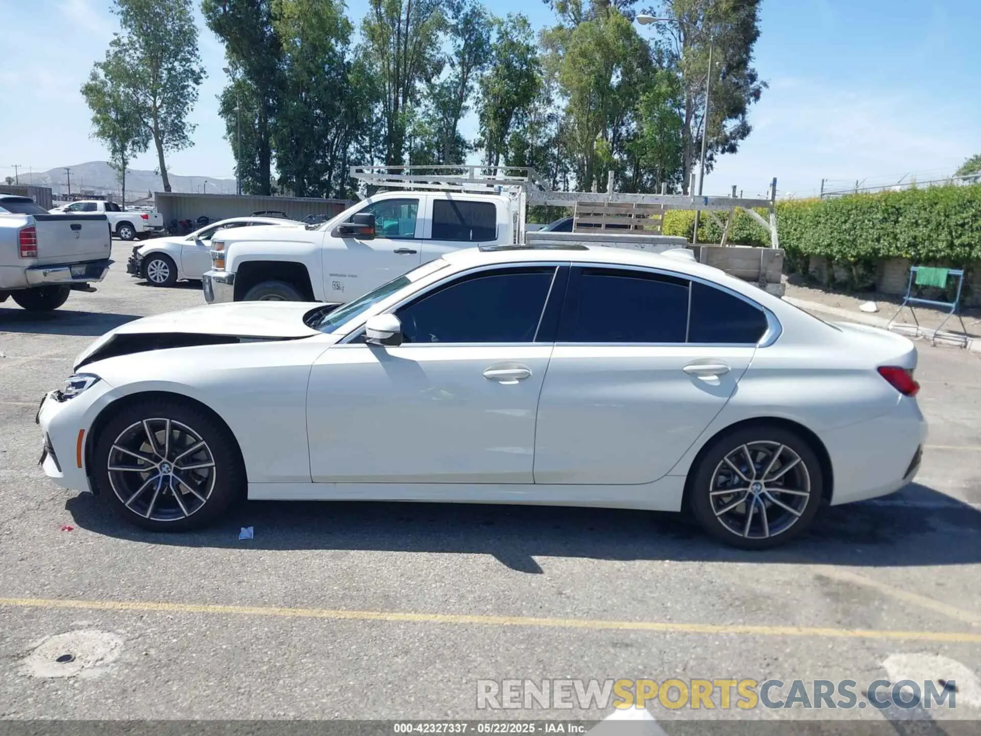 14 Photograph of a damaged car WBA5R1C09LFH54190 BMW 330I 2020