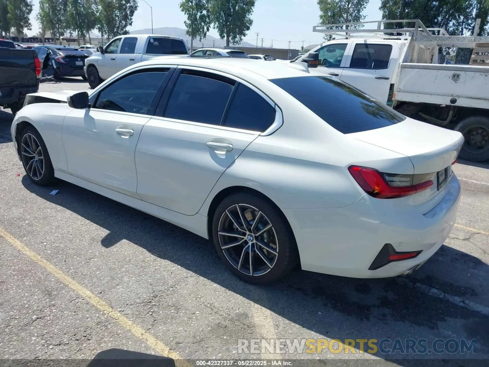 3 Photograph of a damaged car WBA5R1C09LFH54190 BMW 330I 2020