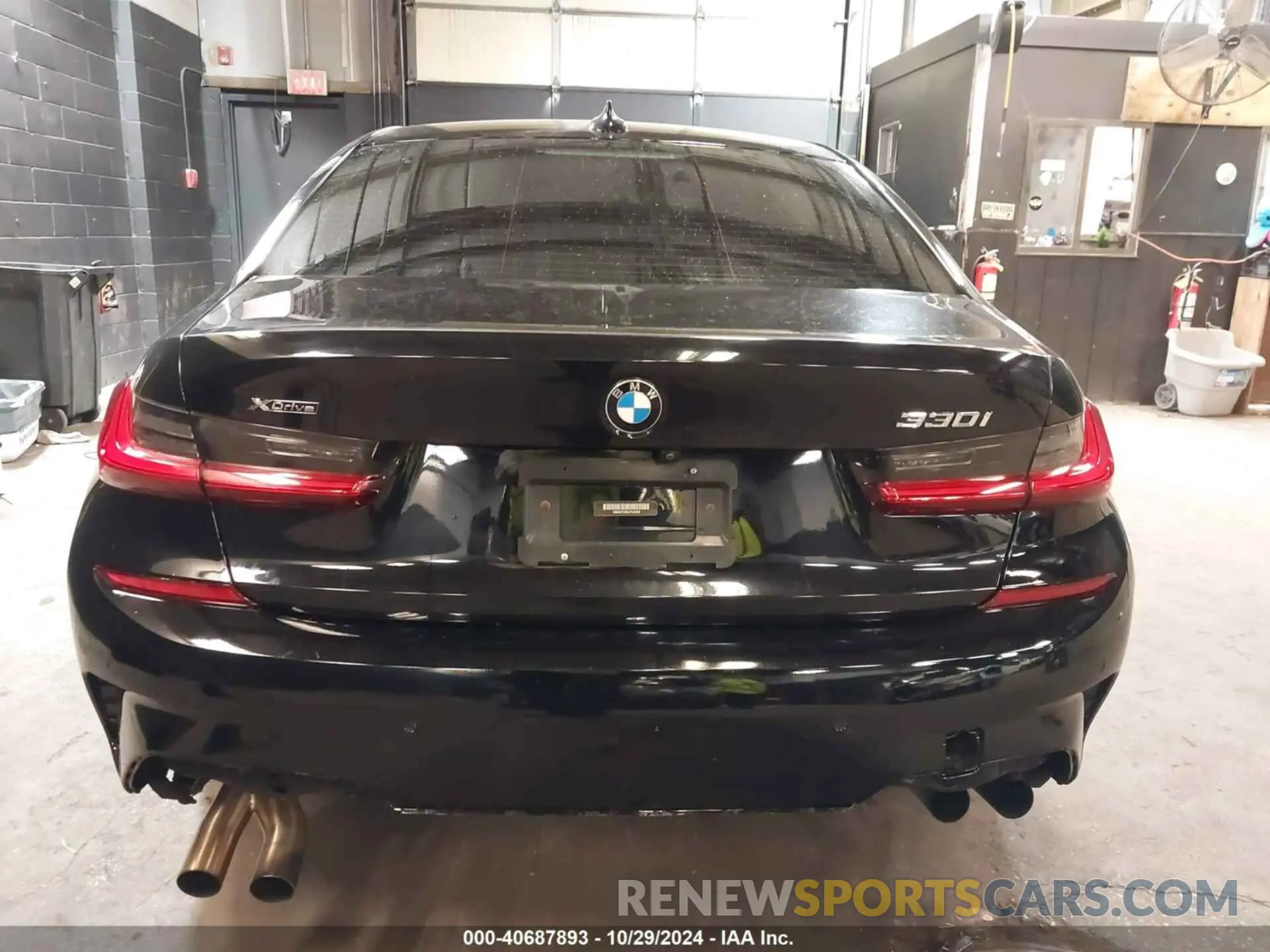 16 Photograph of a damaged car WBA5R7C05LFH42556 BMW 330I 2020