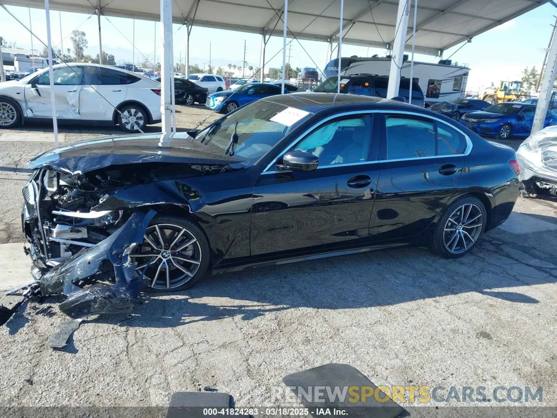 14 Photograph of a damaged car 3MW5R1J00M8B85692 BMW 330I 2021