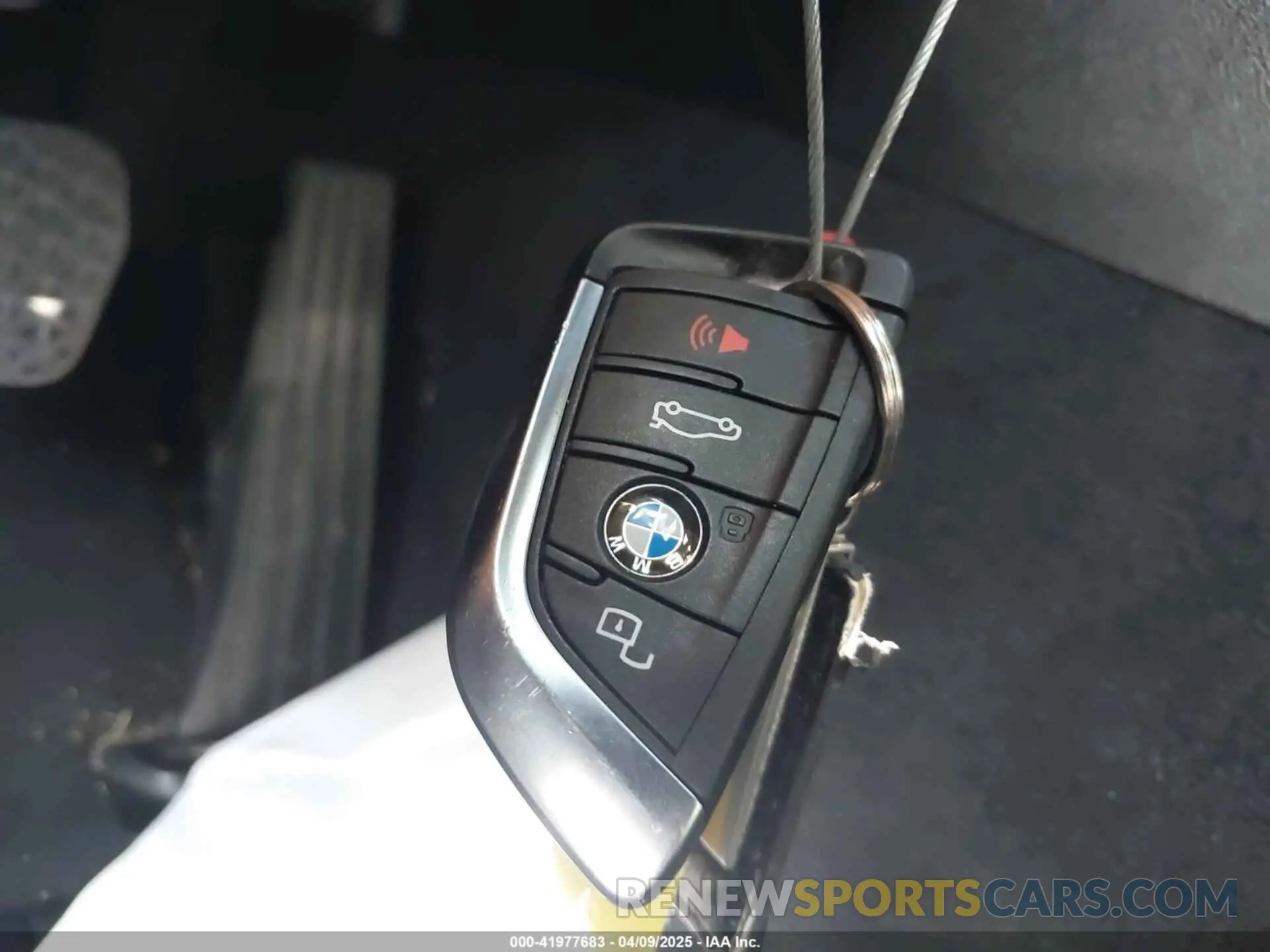 11 Photograph of a damaged car 3MW5R1J00M8C08985 BMW 330I 2021