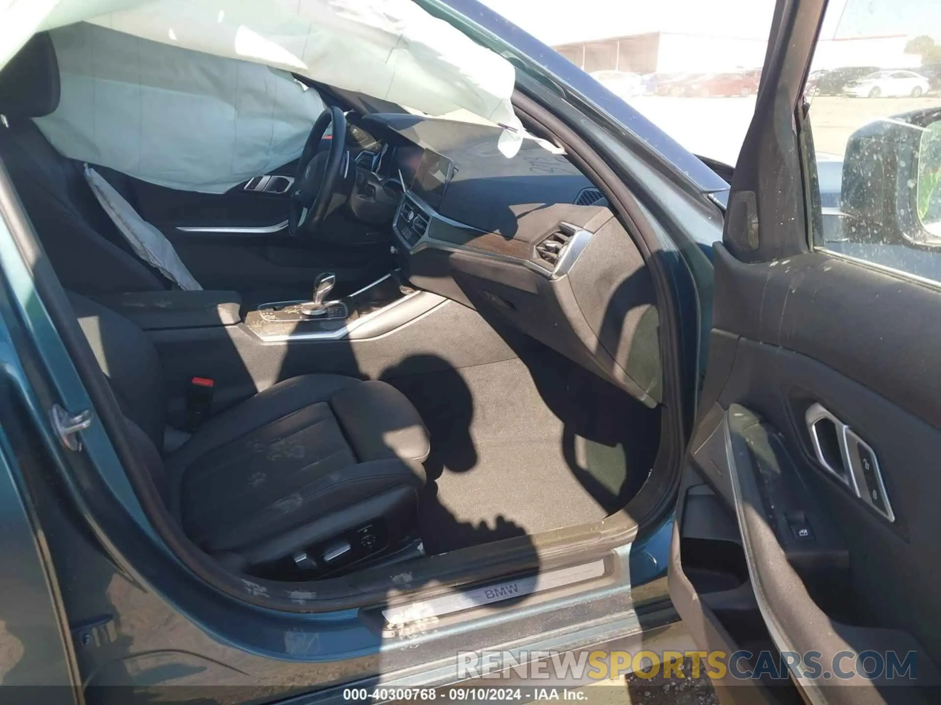 5 Photograph of a damaged car 3MW5R1J01M8B73194 BMW 330I 2021