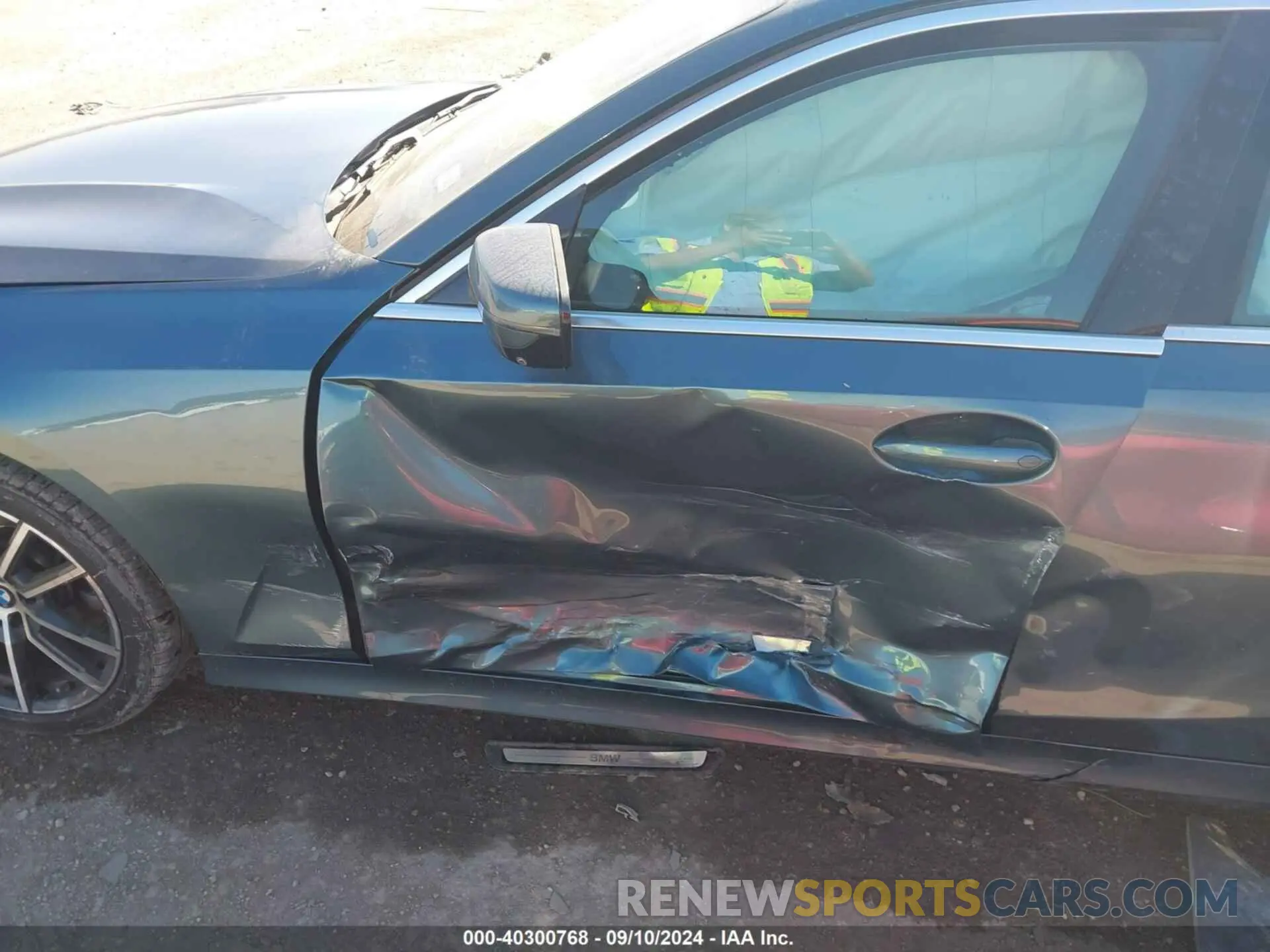 6 Photograph of a damaged car 3MW5R1J01M8B73194 BMW 330I 2021