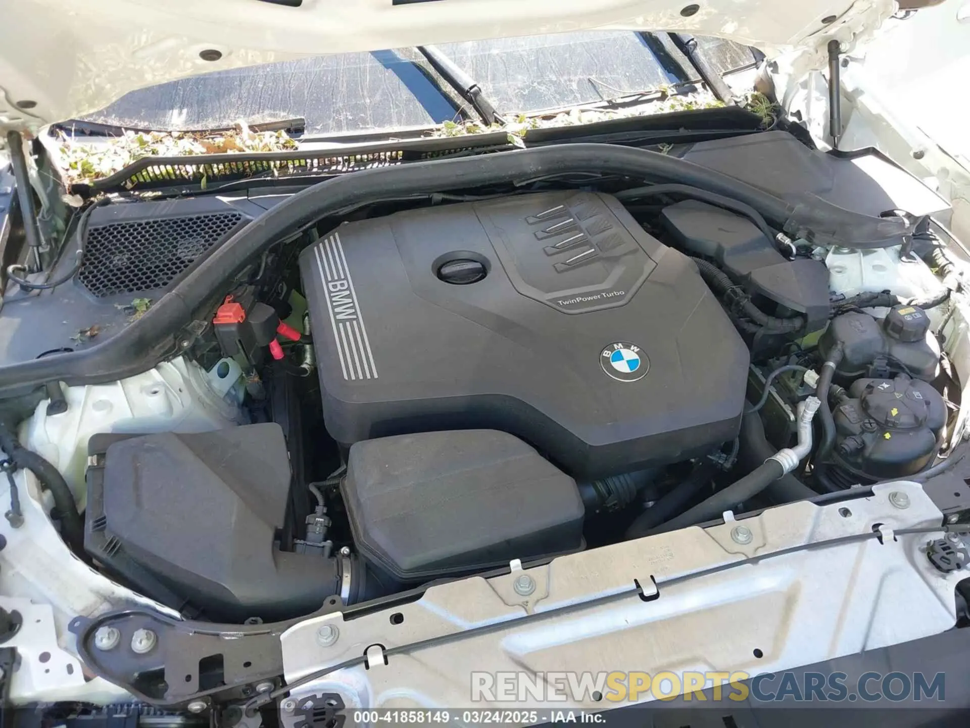 10 Photograph of a damaged car 3MW5R1J01M8B82073 BMW 330I 2021