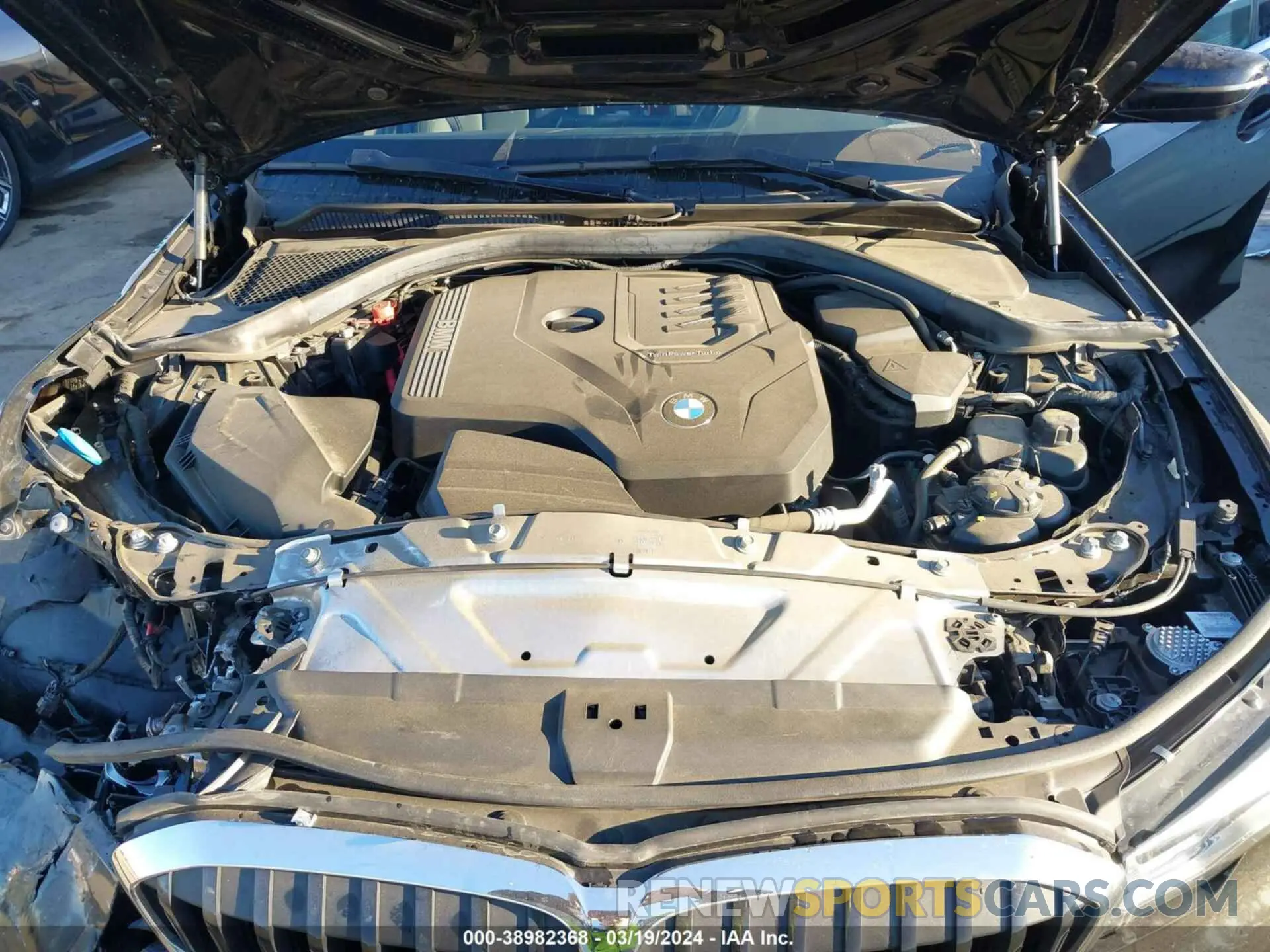 10 Photograph of a damaged car 3MW5R1J01M8B98645 BMW 330I 2021