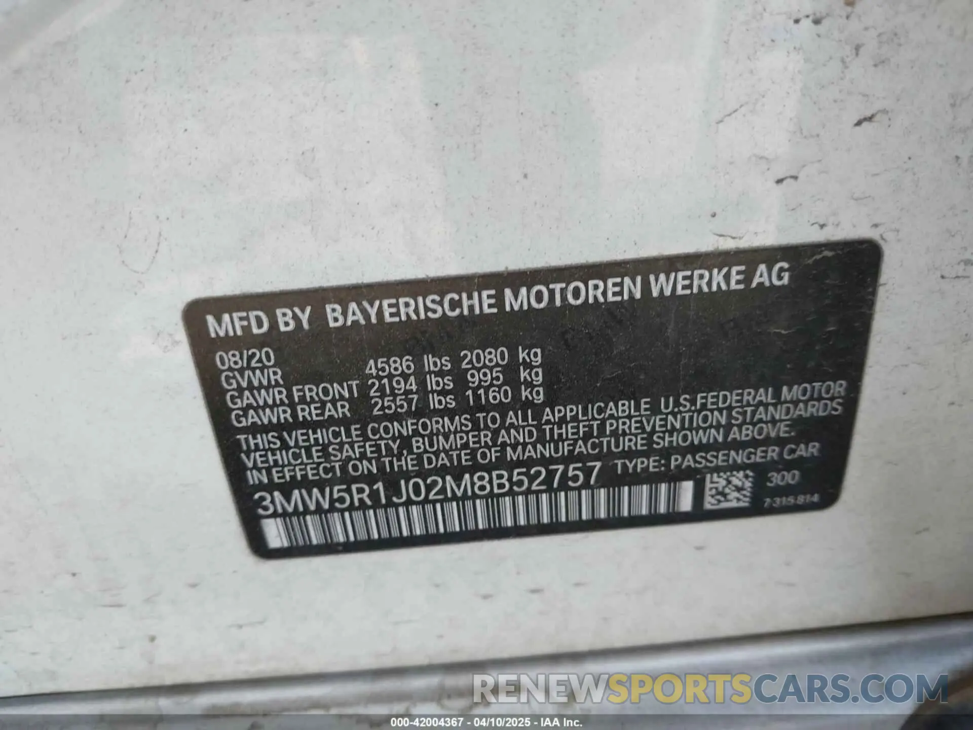 9 Photograph of a damaged car 3MW5R1J02M8B52757 BMW 330I 2021