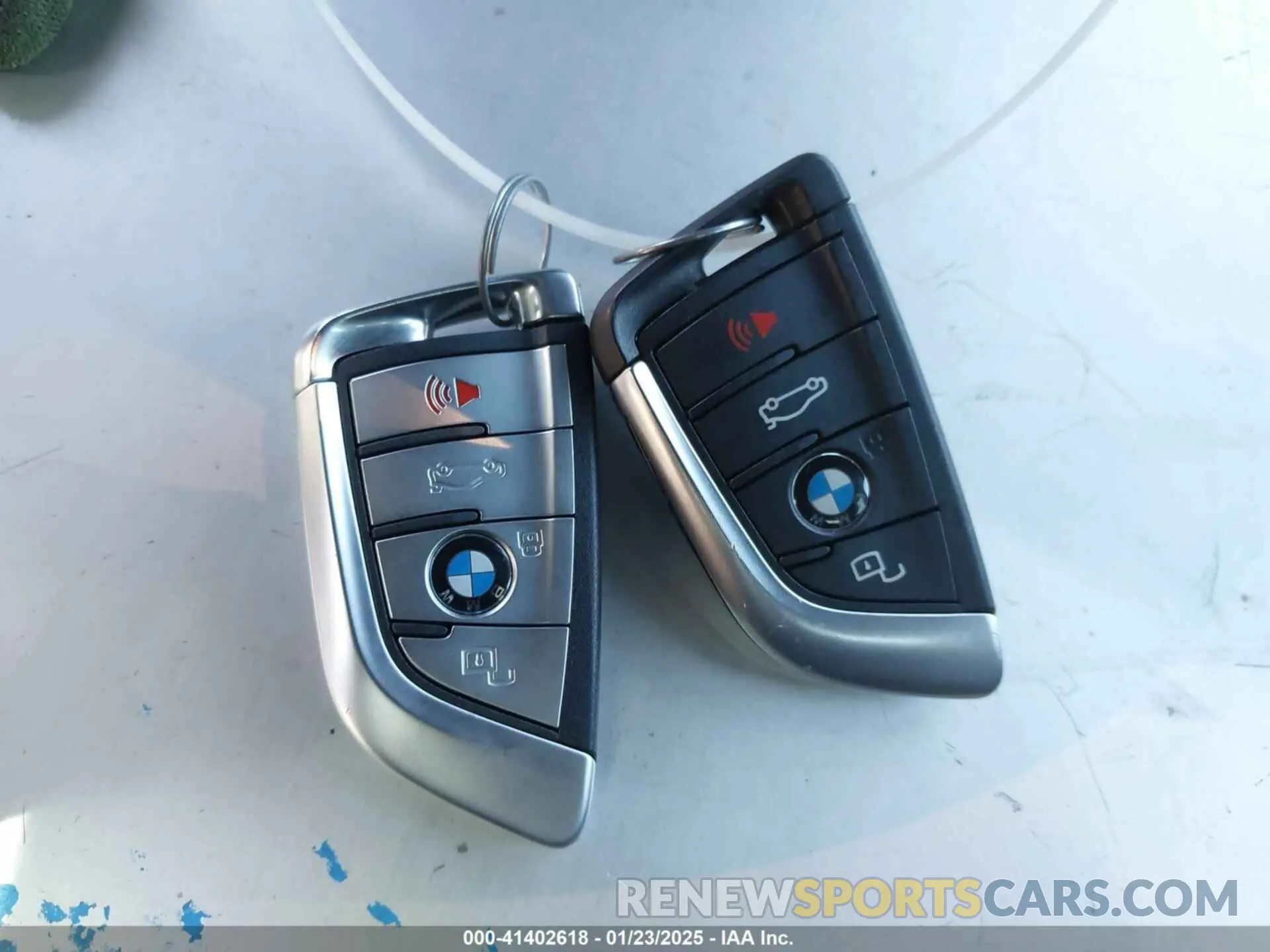 11 Photograph of a damaged car 3MW5R1J02M8B72376 BMW 330I 2021