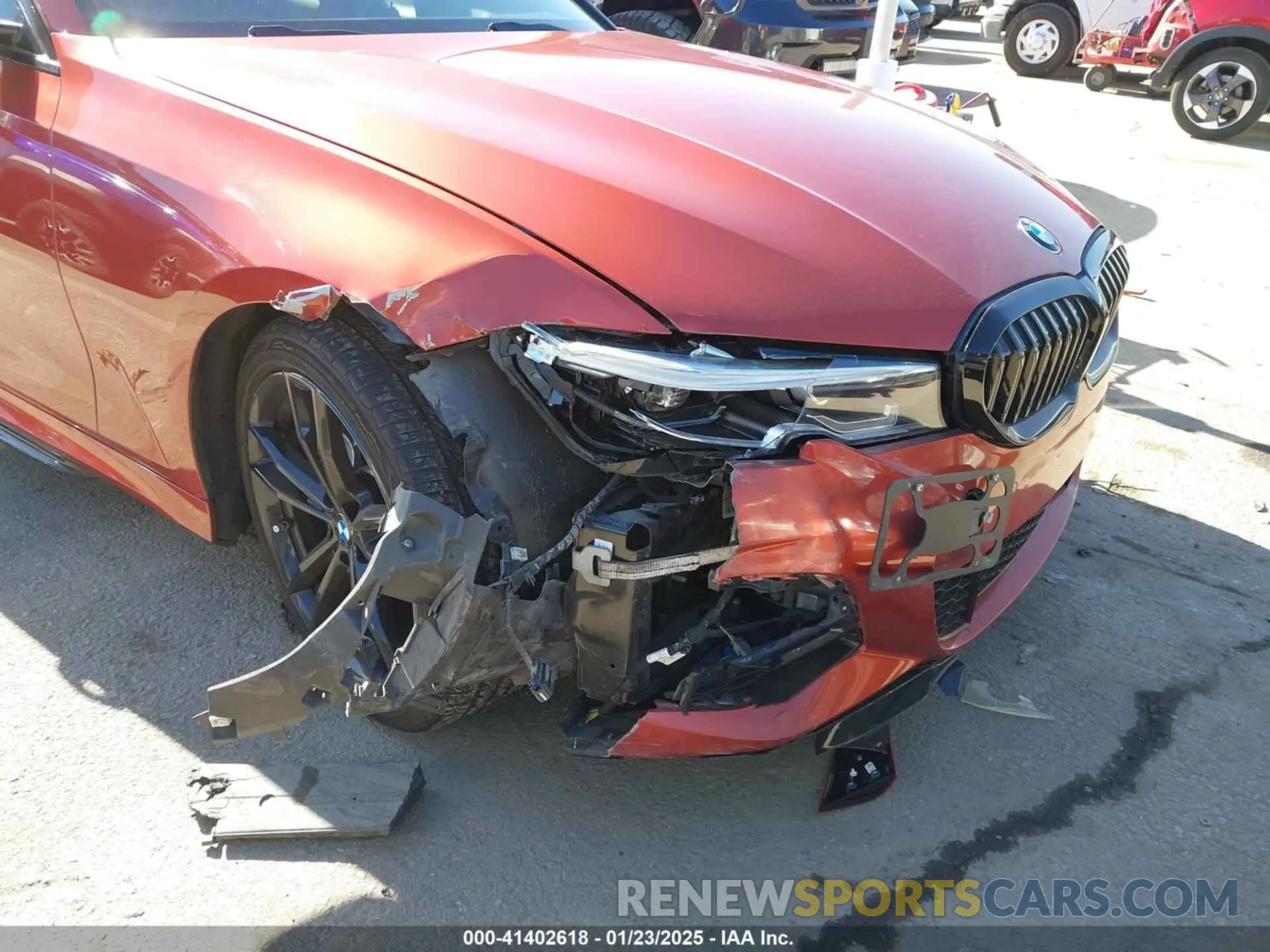 18 Photograph of a damaged car 3MW5R1J02M8B72376 BMW 330I 2021