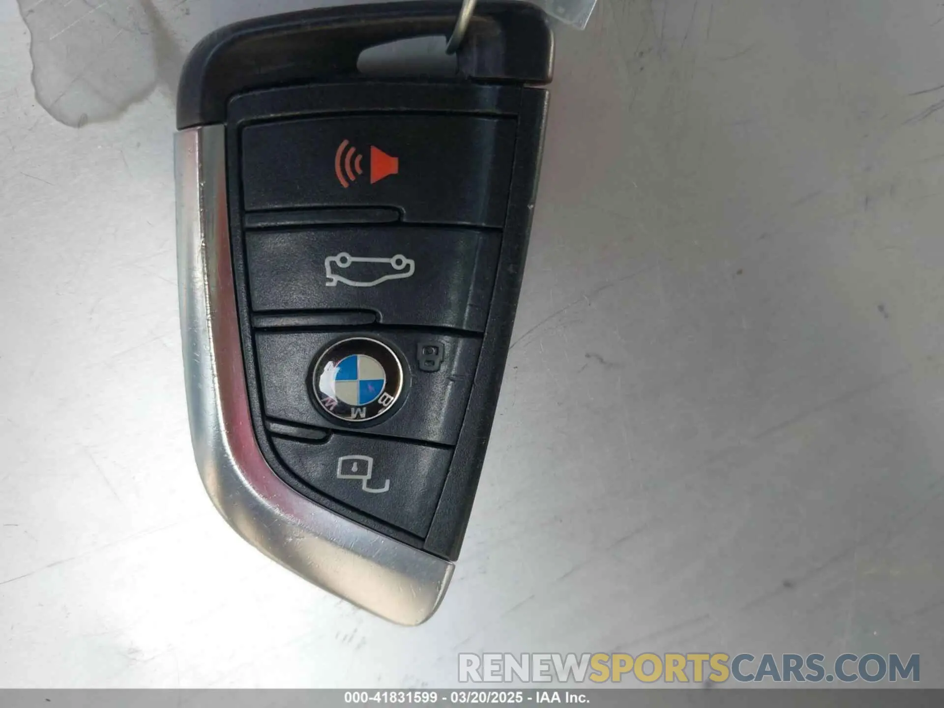 11 Photograph of a damaged car 3MW5R1J02M8B87329 BMW 330I 2021
