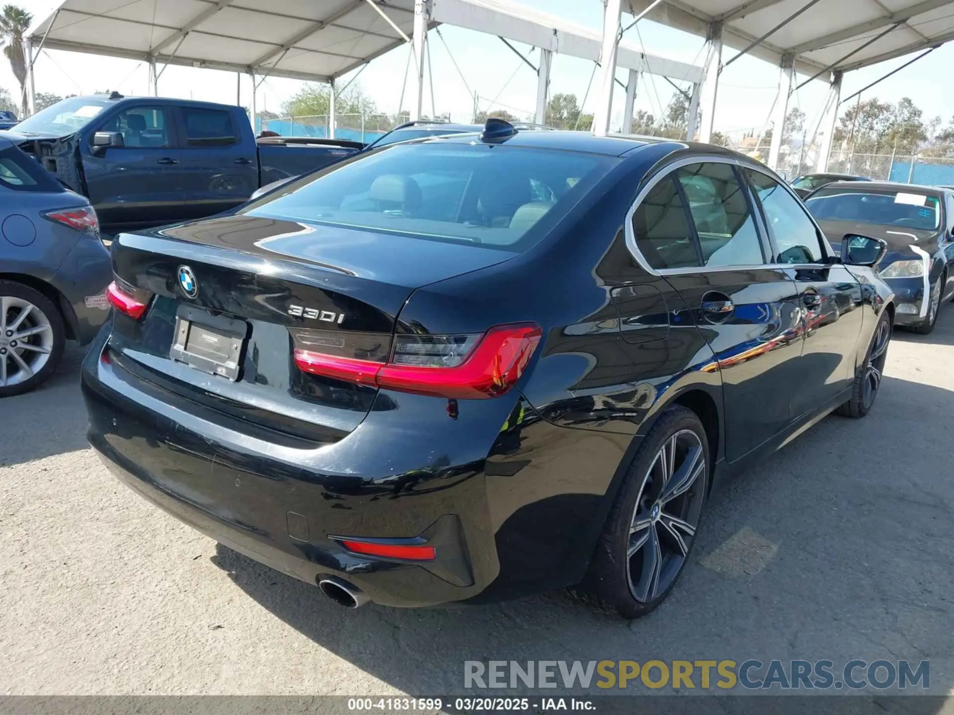4 Photograph of a damaged car 3MW5R1J02M8B87329 BMW 330I 2021