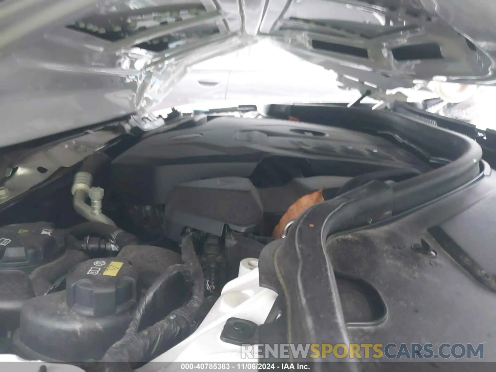 10 Photograph of a damaged car 3MW5R1J03M8B54811 BMW 330I 2021