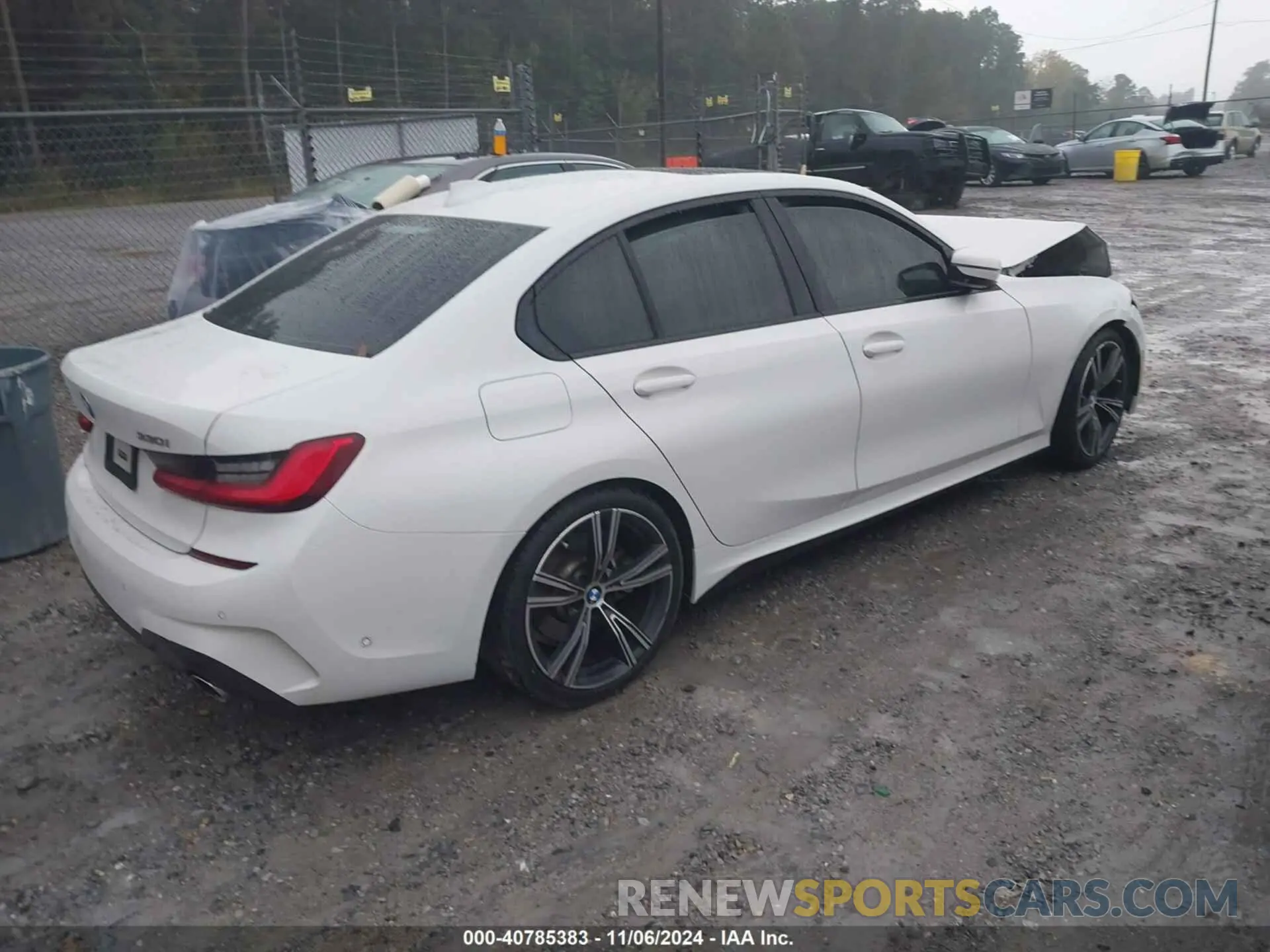 4 Photograph of a damaged car 3MW5R1J03M8B54811 BMW 330I 2021