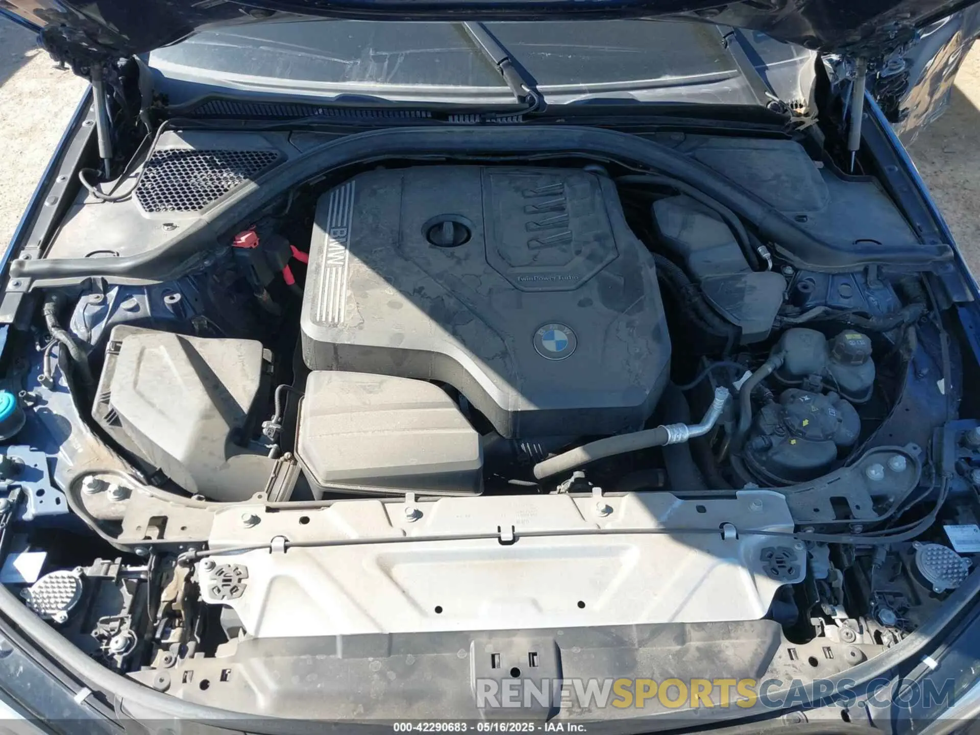 10 Photograph of a damaged car 3MW5R1J03M8B71429 BMW 330I 2021