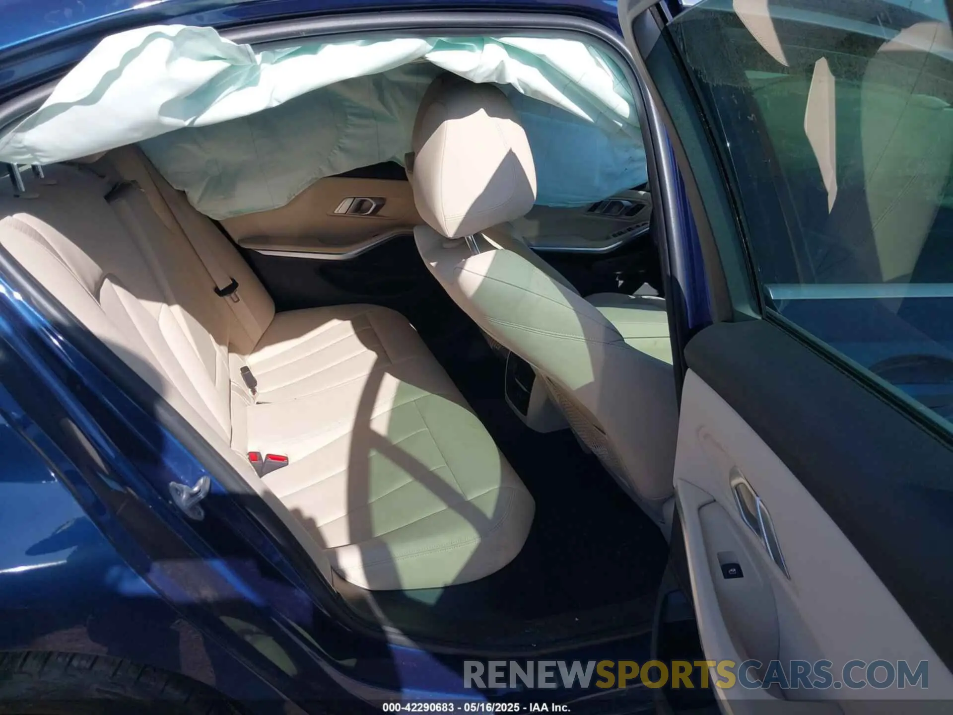 8 Photograph of a damaged car 3MW5R1J03M8B71429 BMW 330I 2021