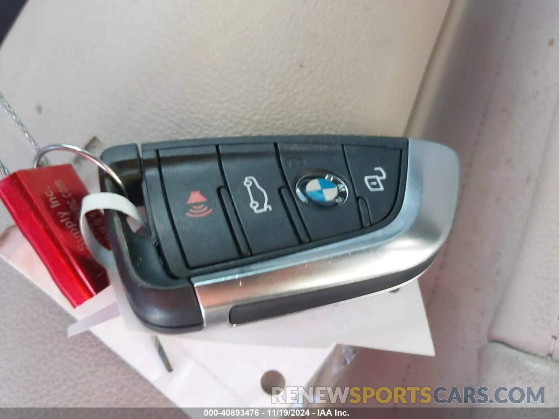 11 Photograph of a damaged car 3MW5R1J03M8B88196 BMW 330I 2021