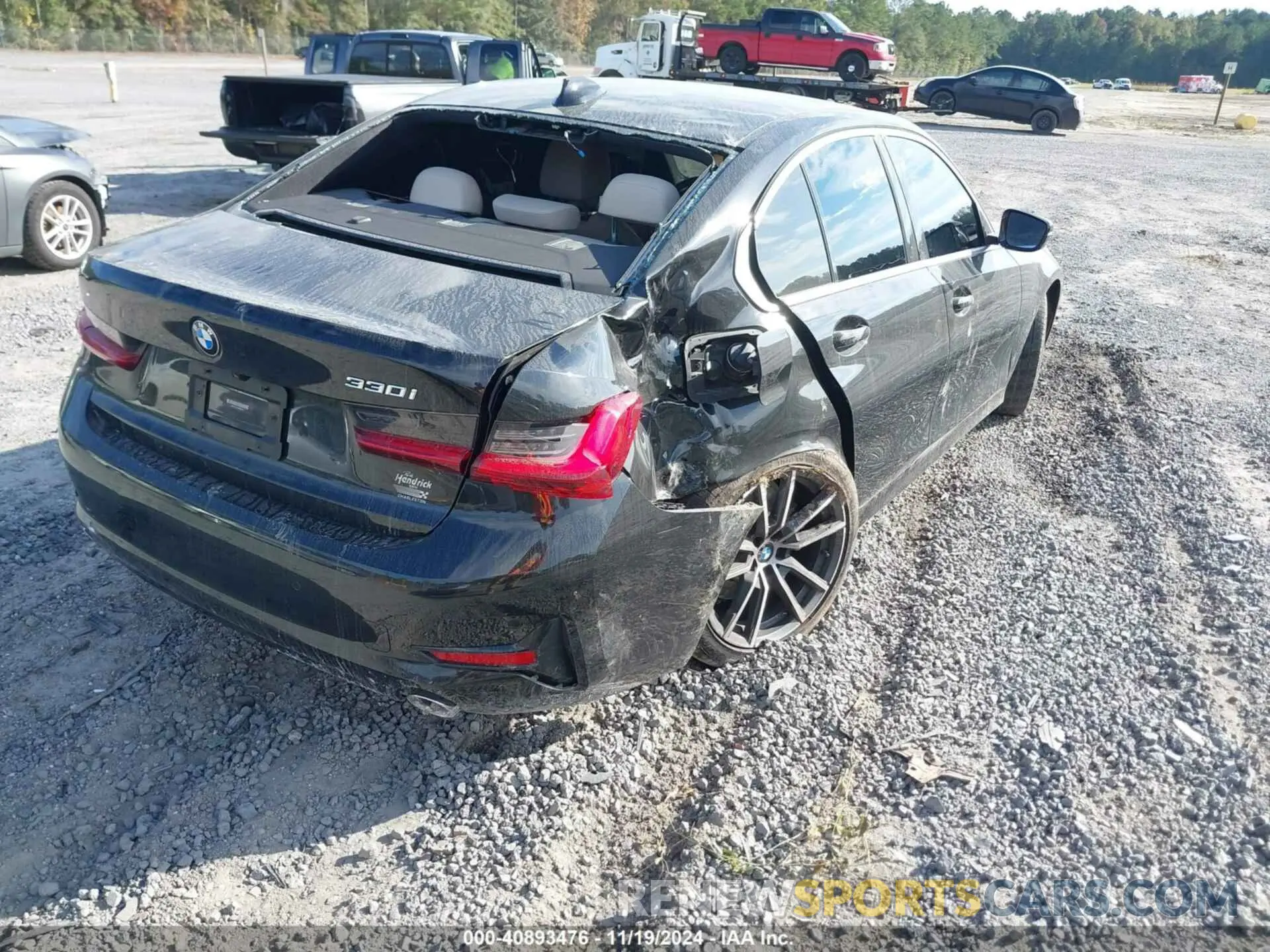 4 Photograph of a damaged car 3MW5R1J03M8B88196 BMW 330I 2021