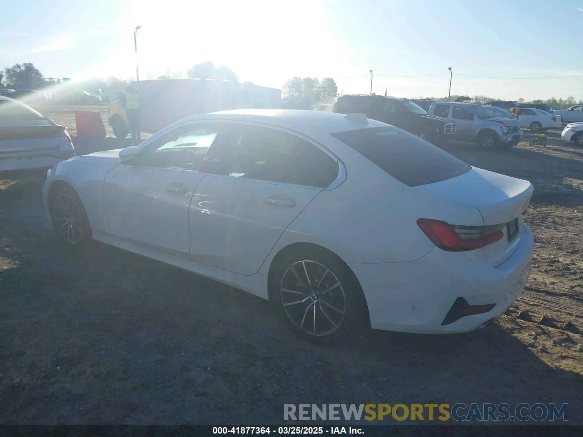 3 Photograph of a damaged car 3MW5R1J04M8B52601 BMW 330I 2021