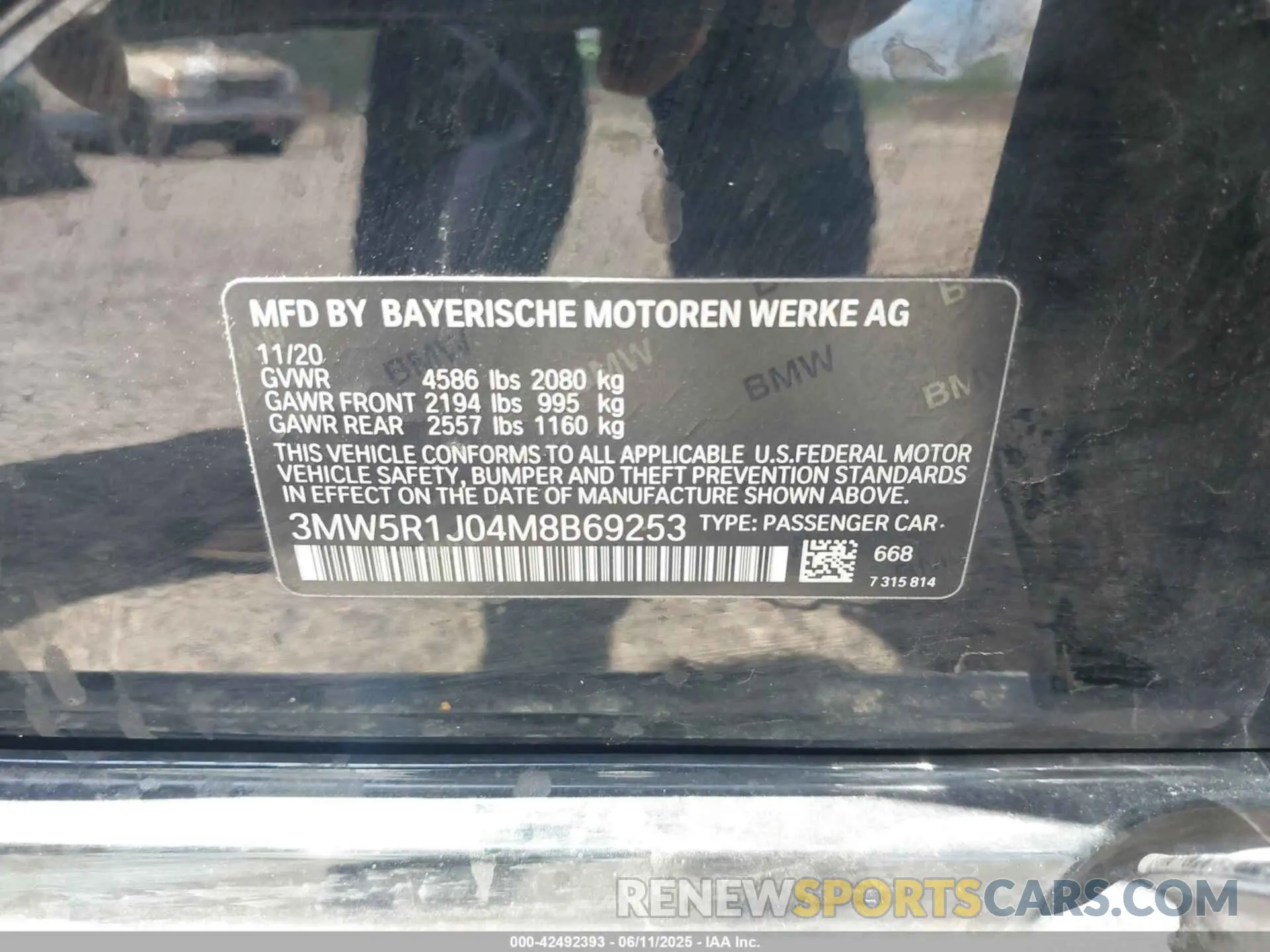 9 Photograph of a damaged car 3MW5R1J04M8B69253 BMW 330I 2021