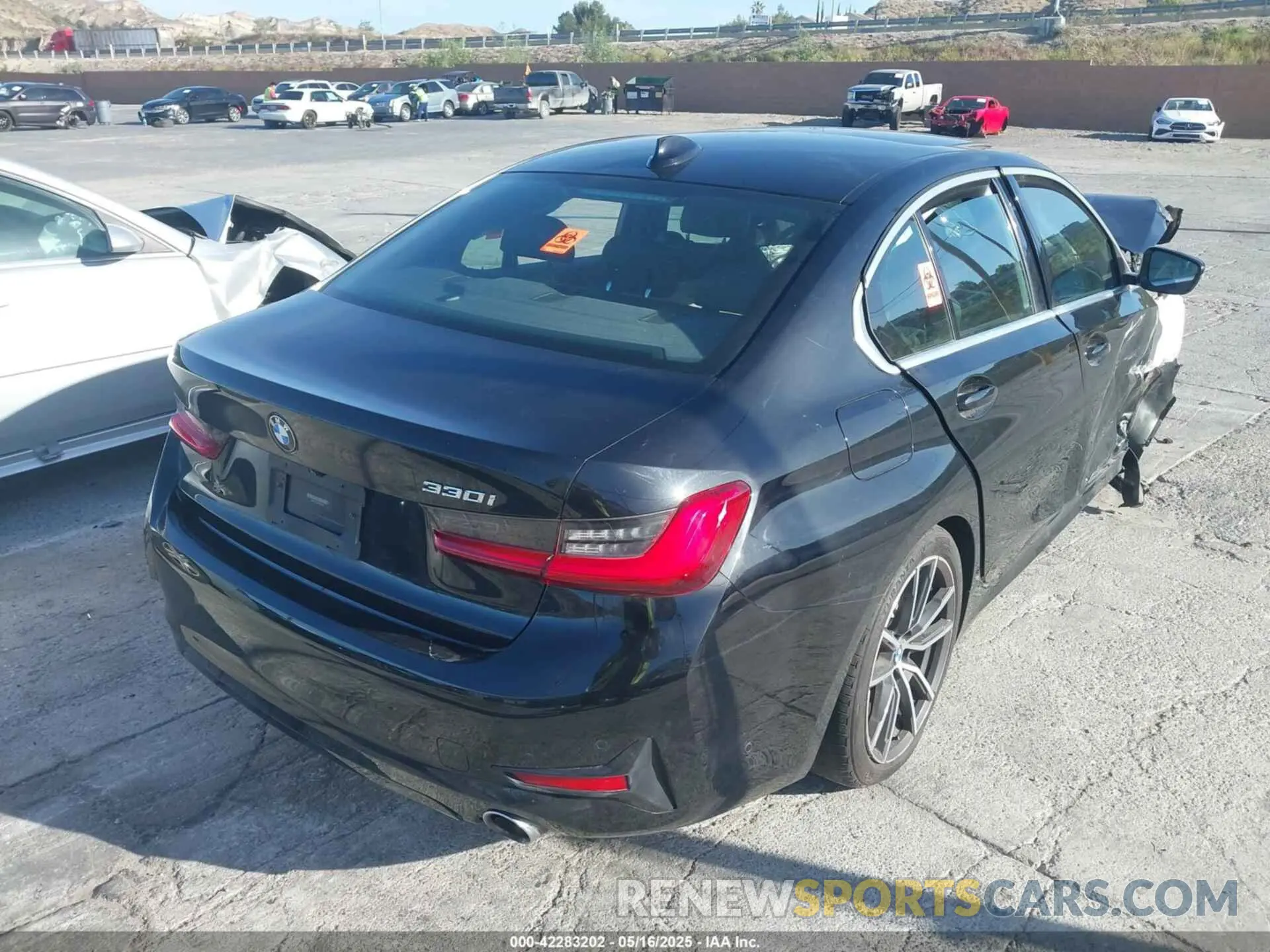 4 Photograph of a damaged car 3MW5R1J05M8B47164 BMW 330I 2021