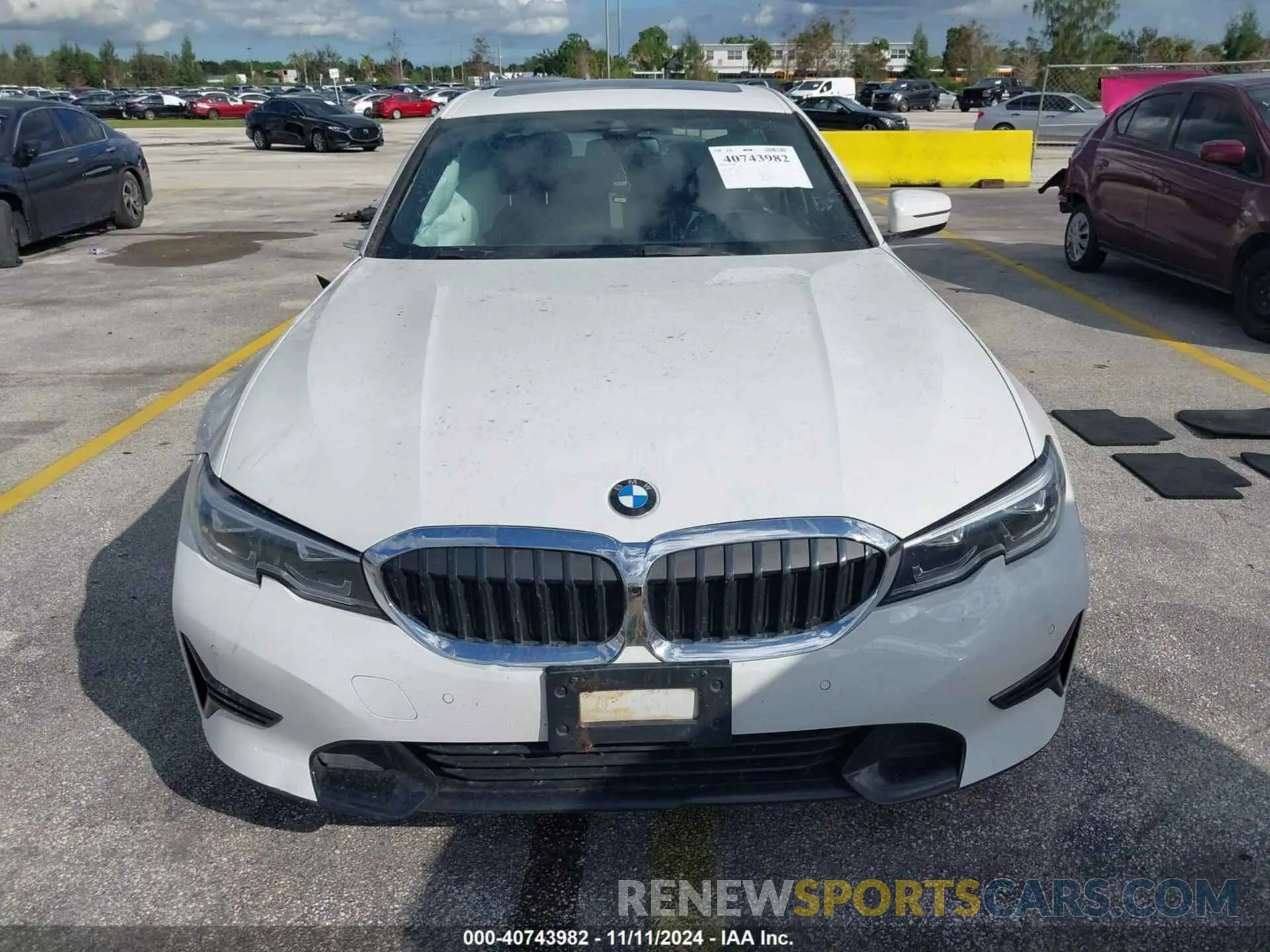 12 Photograph of a damaged car 3MW5R1J05M8B47696 BMW 330I 2021