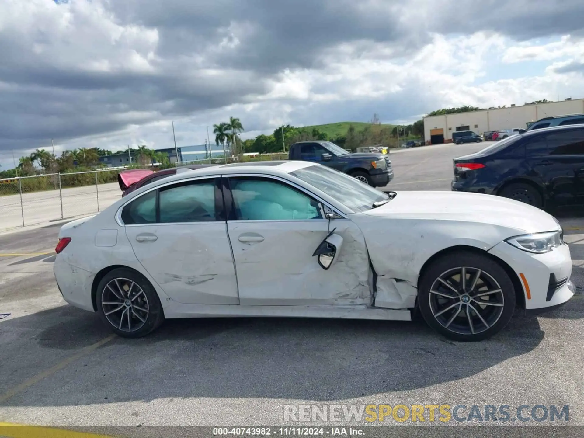 13 Photograph of a damaged car 3MW5R1J05M8B47696 BMW 330I 2021