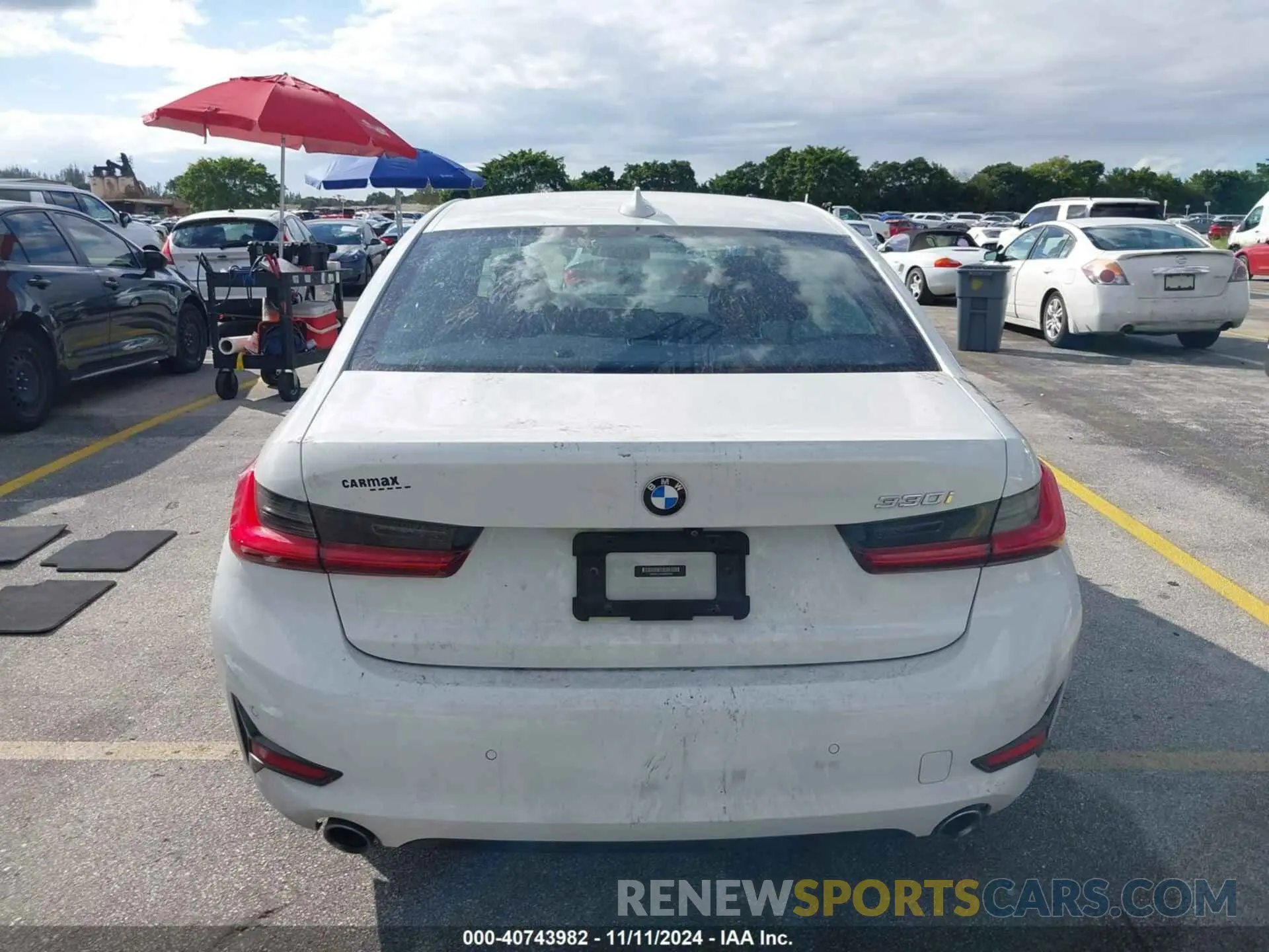 16 Photograph of a damaged car 3MW5R1J05M8B47696 BMW 330I 2021