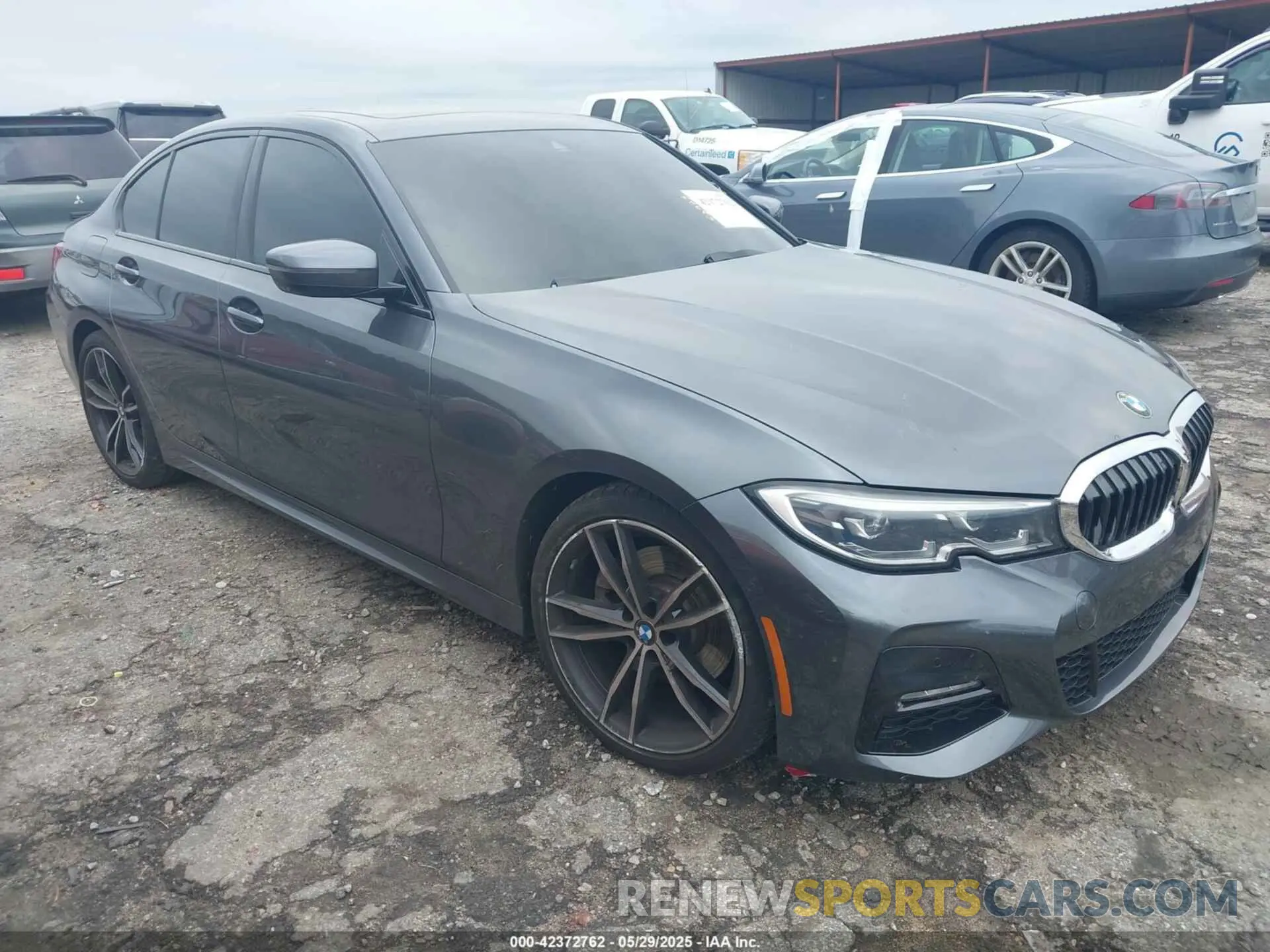 1 Photograph of a damaged car 3MW5R1J05M8B79581 BMW 330I 2021