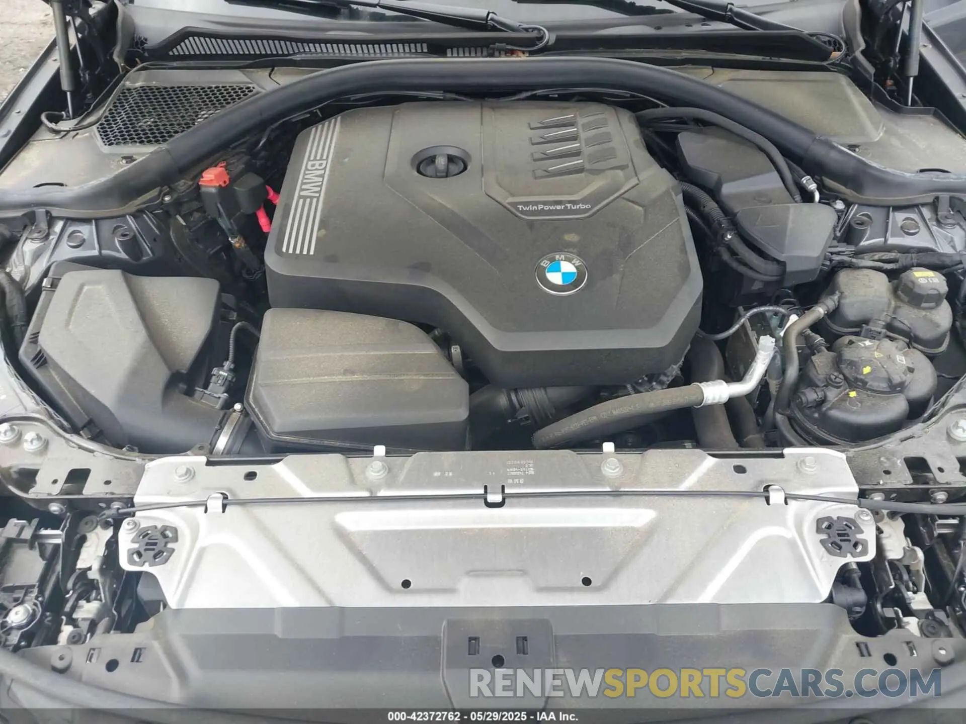 10 Photograph of a damaged car 3MW5R1J05M8B79581 BMW 330I 2021