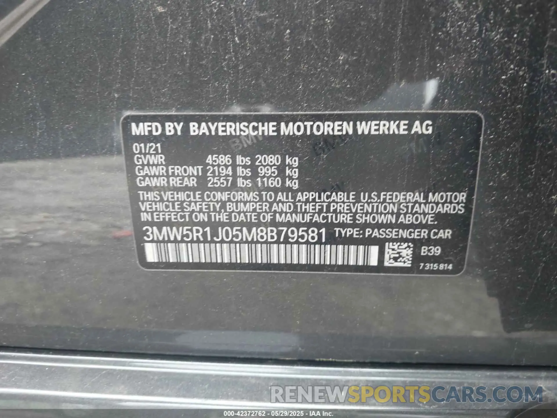 9 Photograph of a damaged car 3MW5R1J05M8B79581 BMW 330I 2021