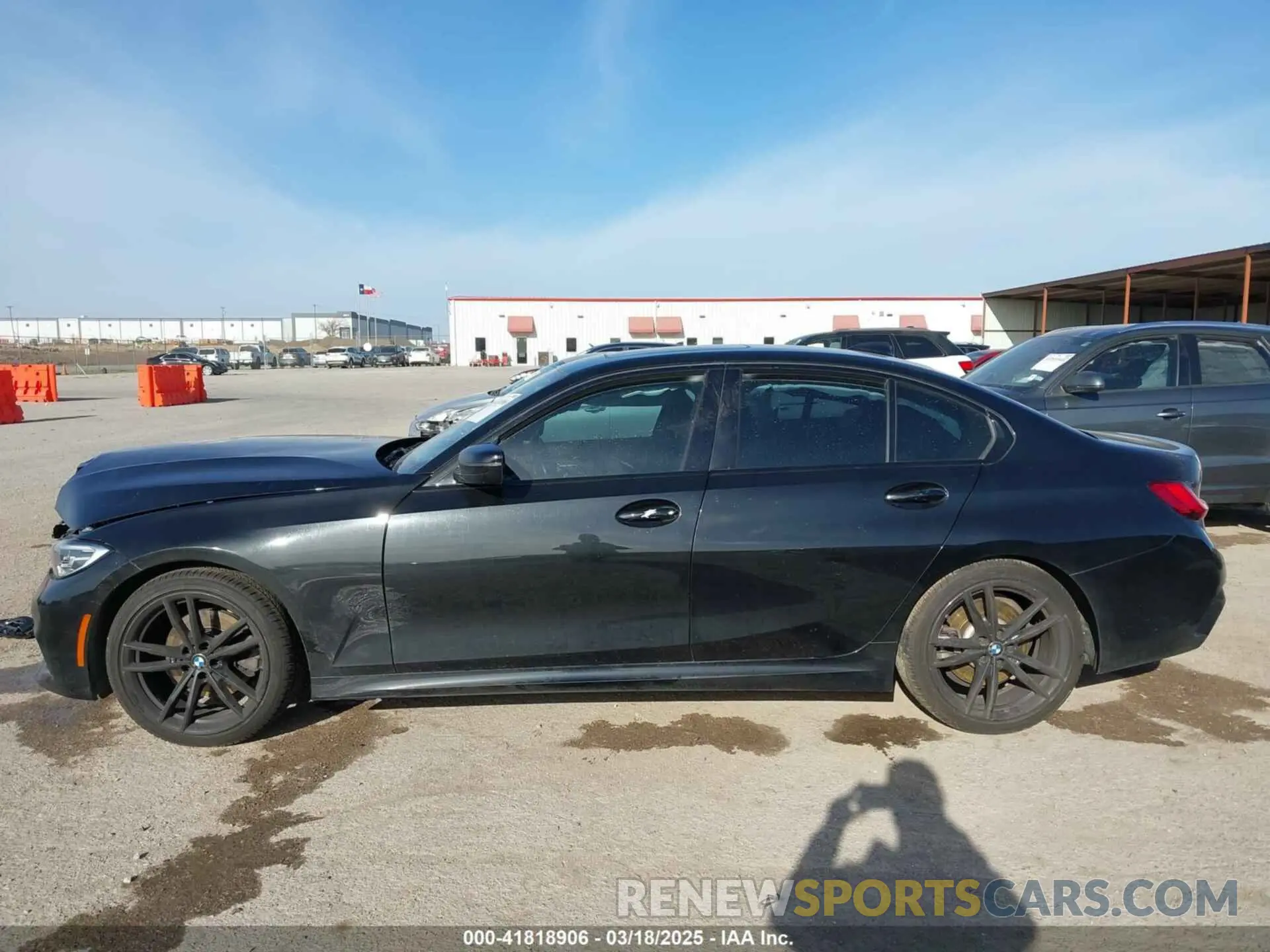 14 Photograph of a damaged car 3MW5R1J05M8B84800 BMW 330I 2021