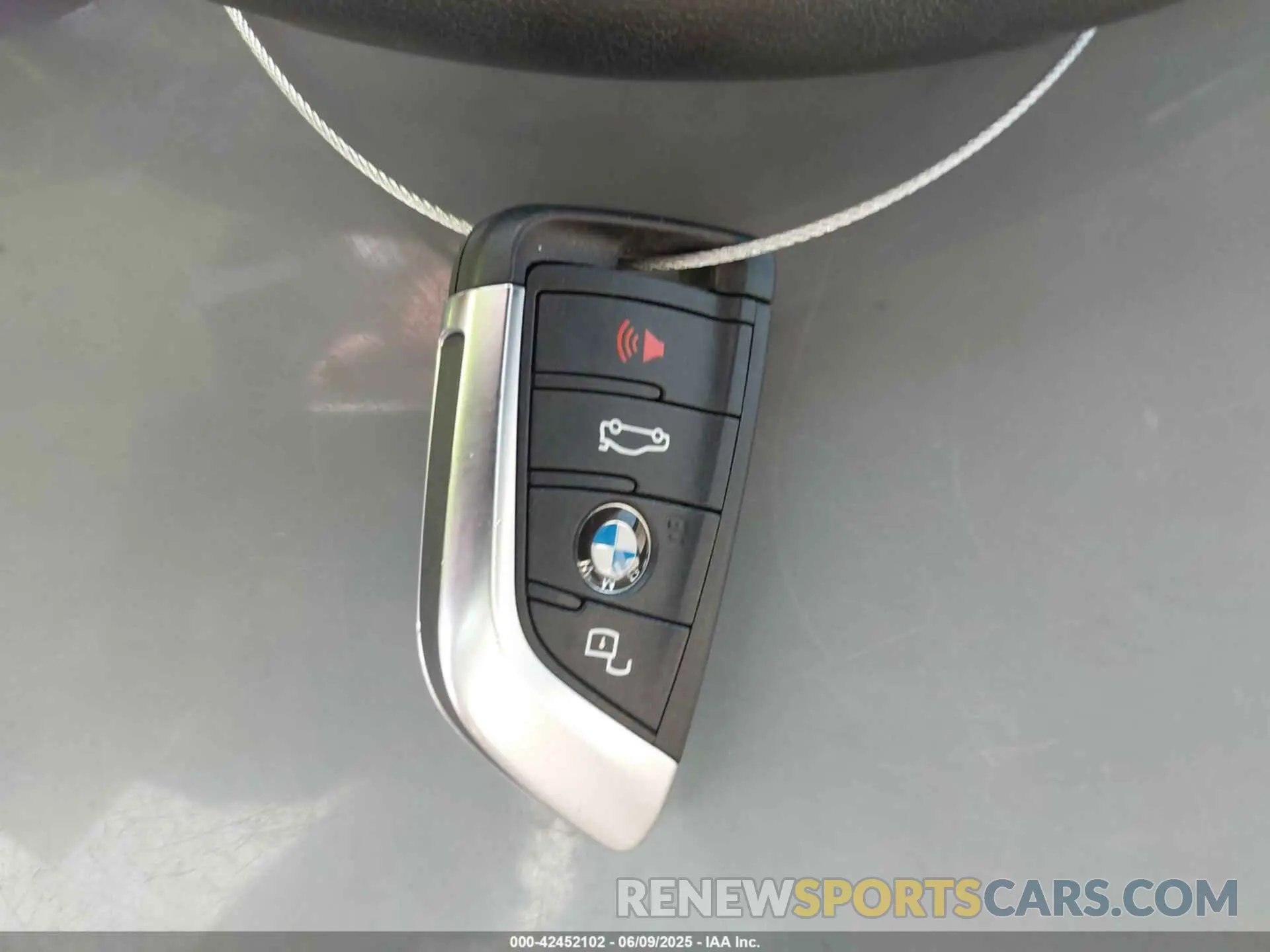 11 Photograph of a damaged car 3MW5R1J06M8B53040 BMW 330I 2021