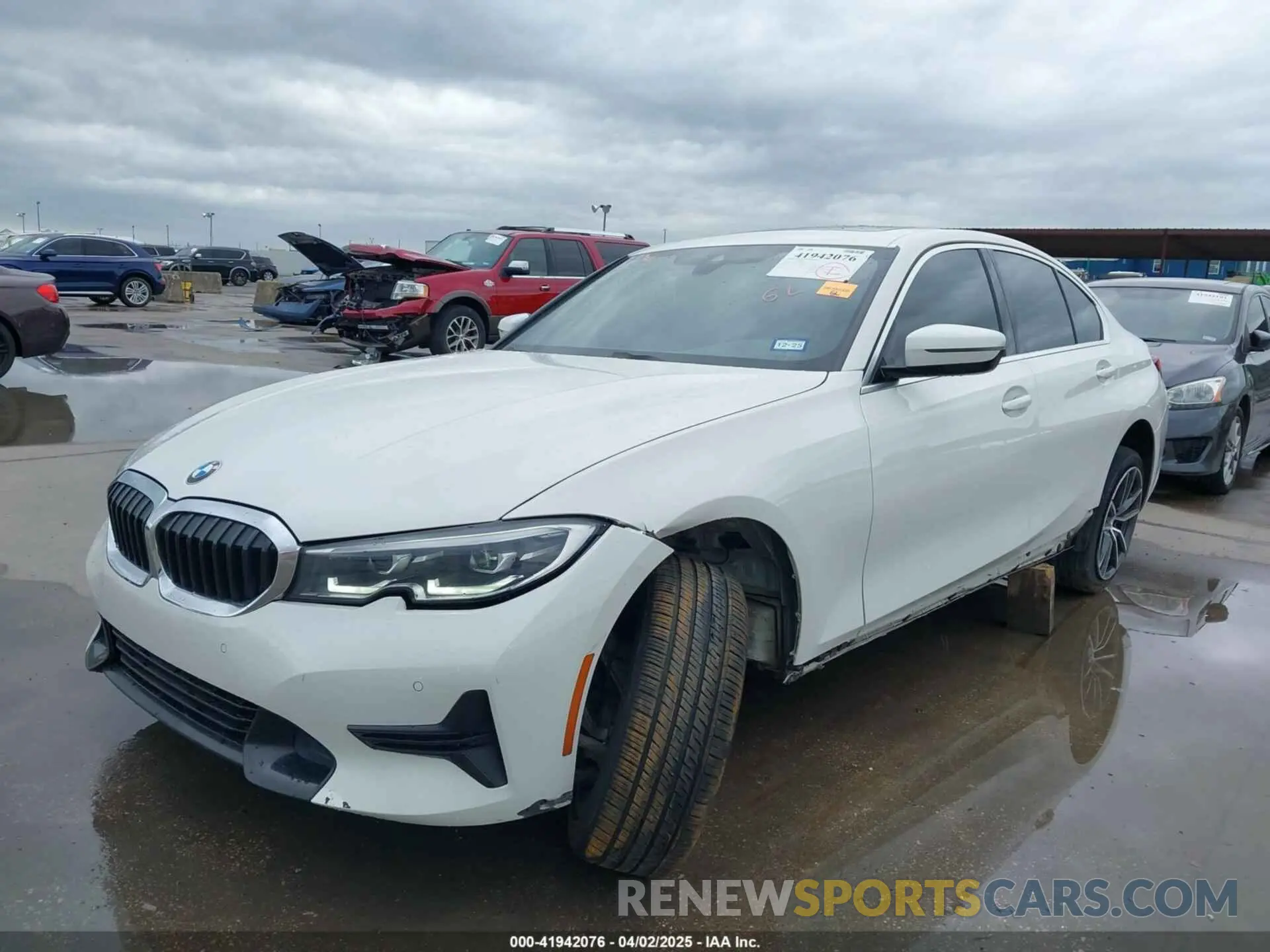 2 Photograph of a damaged car 3MW5R1J06M8B90668 BMW 330I 2021