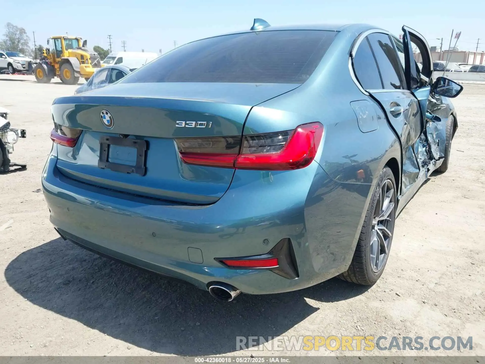 4 Photograph of a damaged car 3MW5R1J07M8B97158 BMW 330I 2021