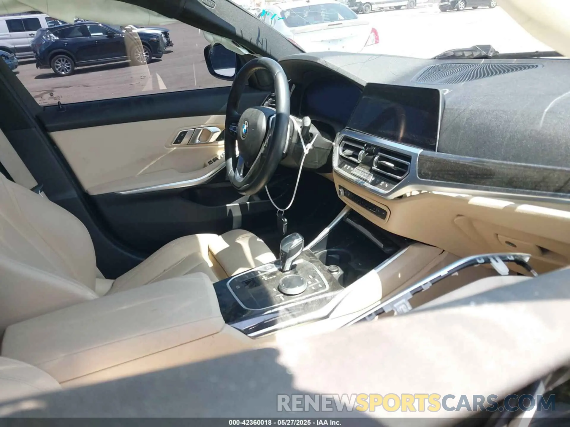 5 Photograph of a damaged car 3MW5R1J07M8B97158 BMW 330I 2021